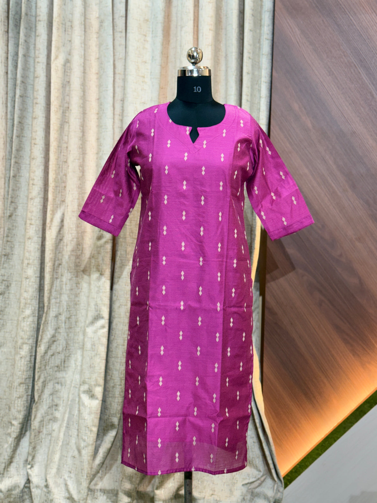 B429 - SILK KURTIS