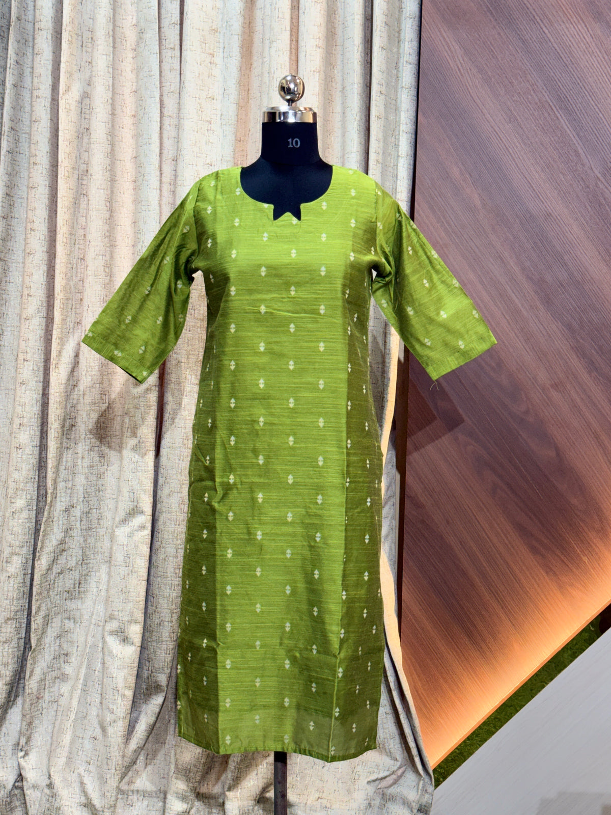 B432- SILK KURTIS