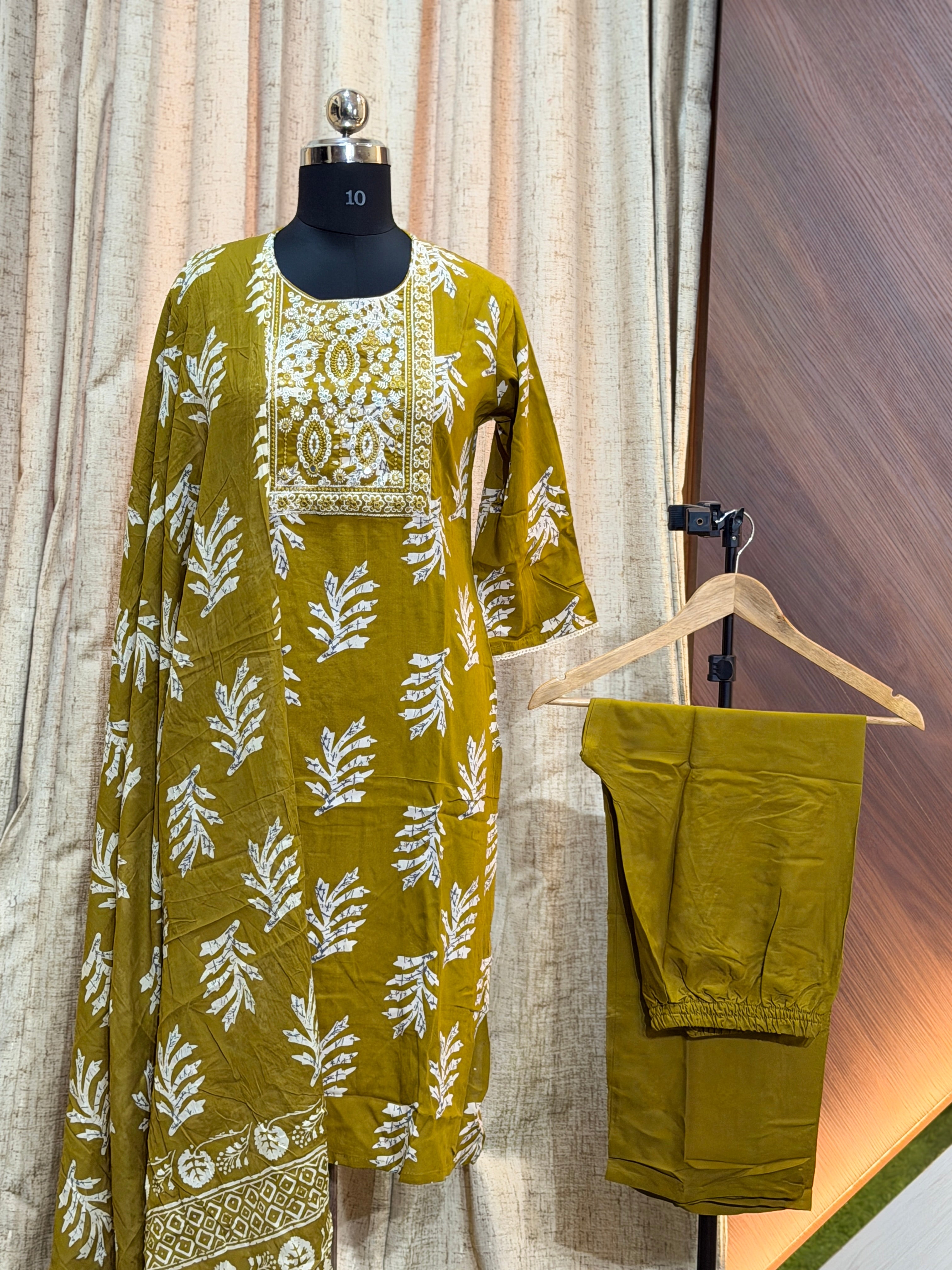 A335 - Kurti with Pant and Dupatta