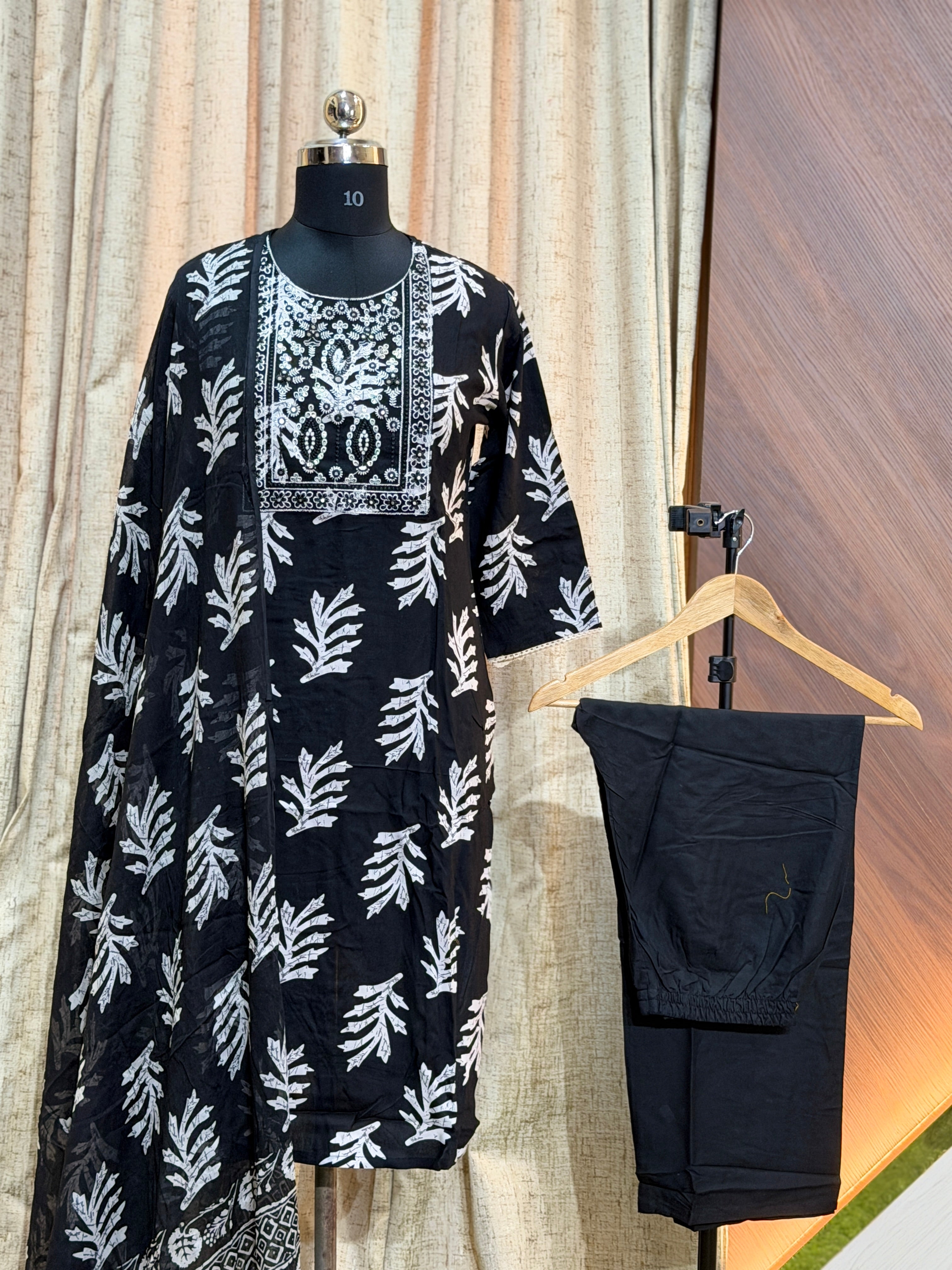 A336 - Kurti with Pant and Dupatta
