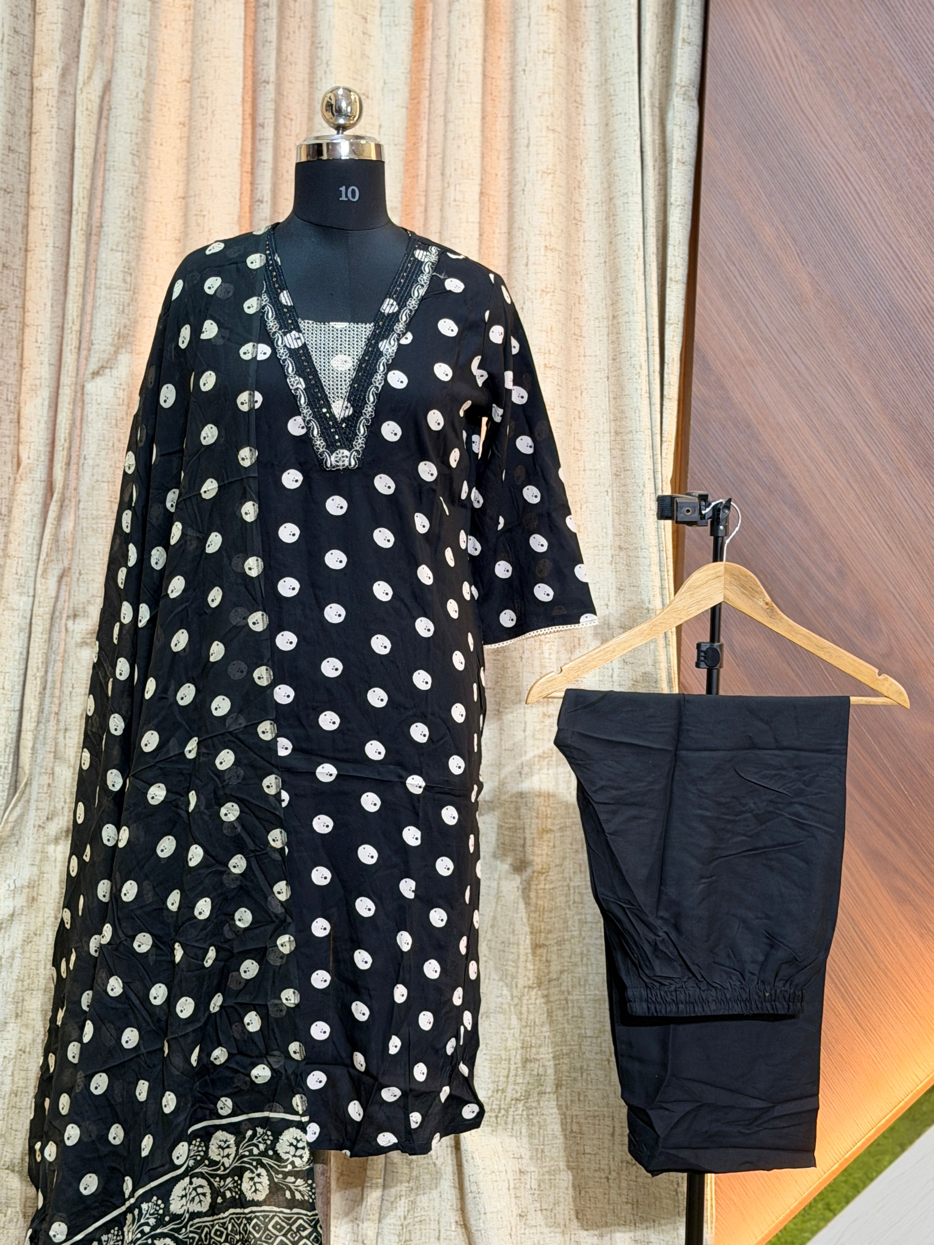 A334 - Kurti with Pant and Dupatta