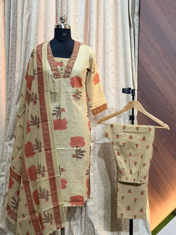 A438 - Kurti with Pant and Dupatta