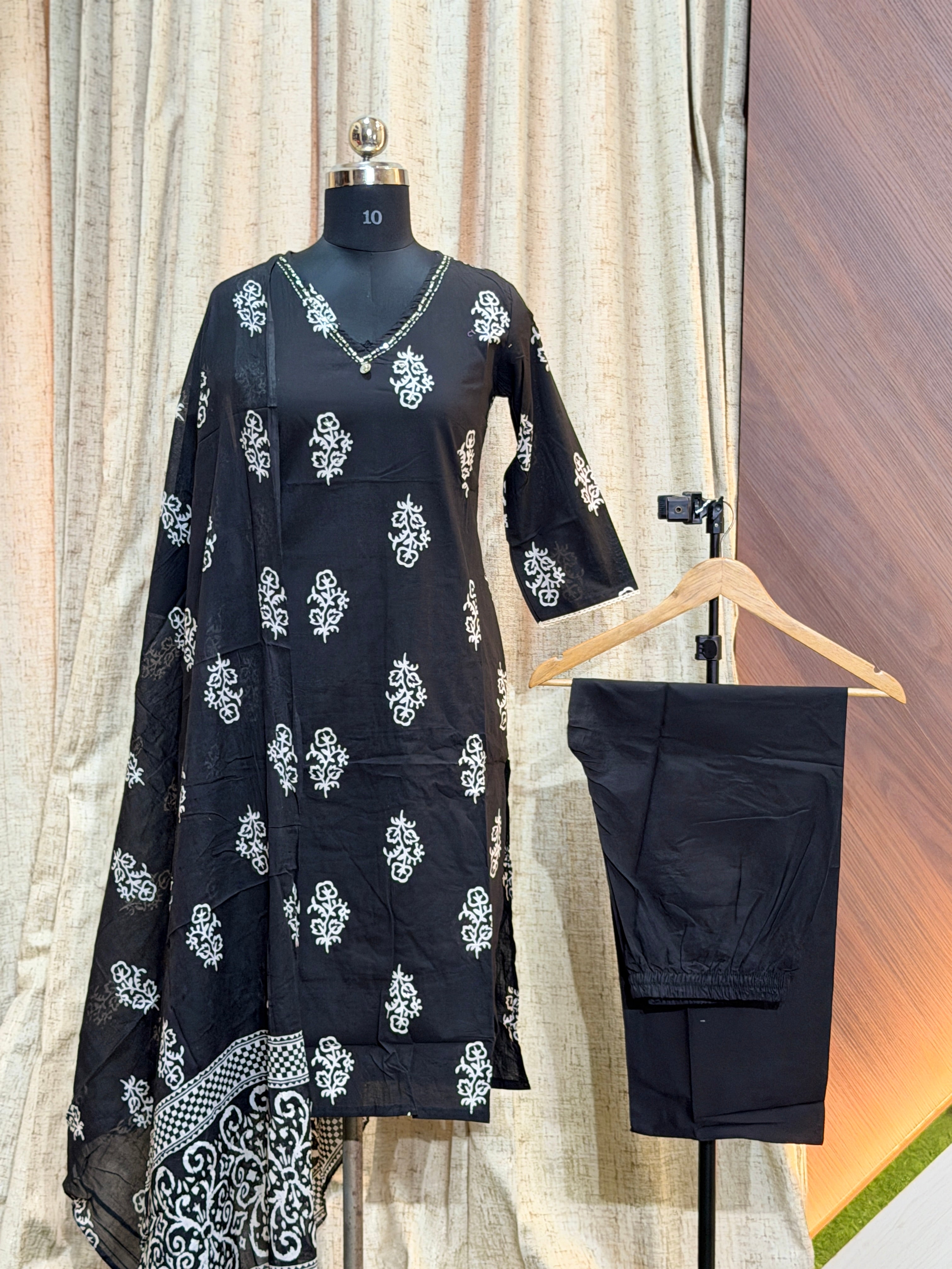 A447 - Kurti with Pant and Dupatta