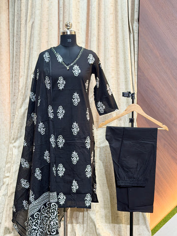 A447 - Kurti with Pant and Dupatta