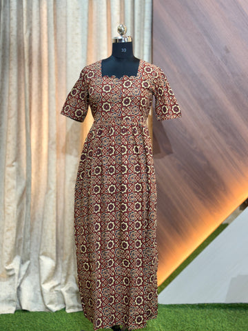 B595 - Frock Style Nighty Feeding with Center Zip