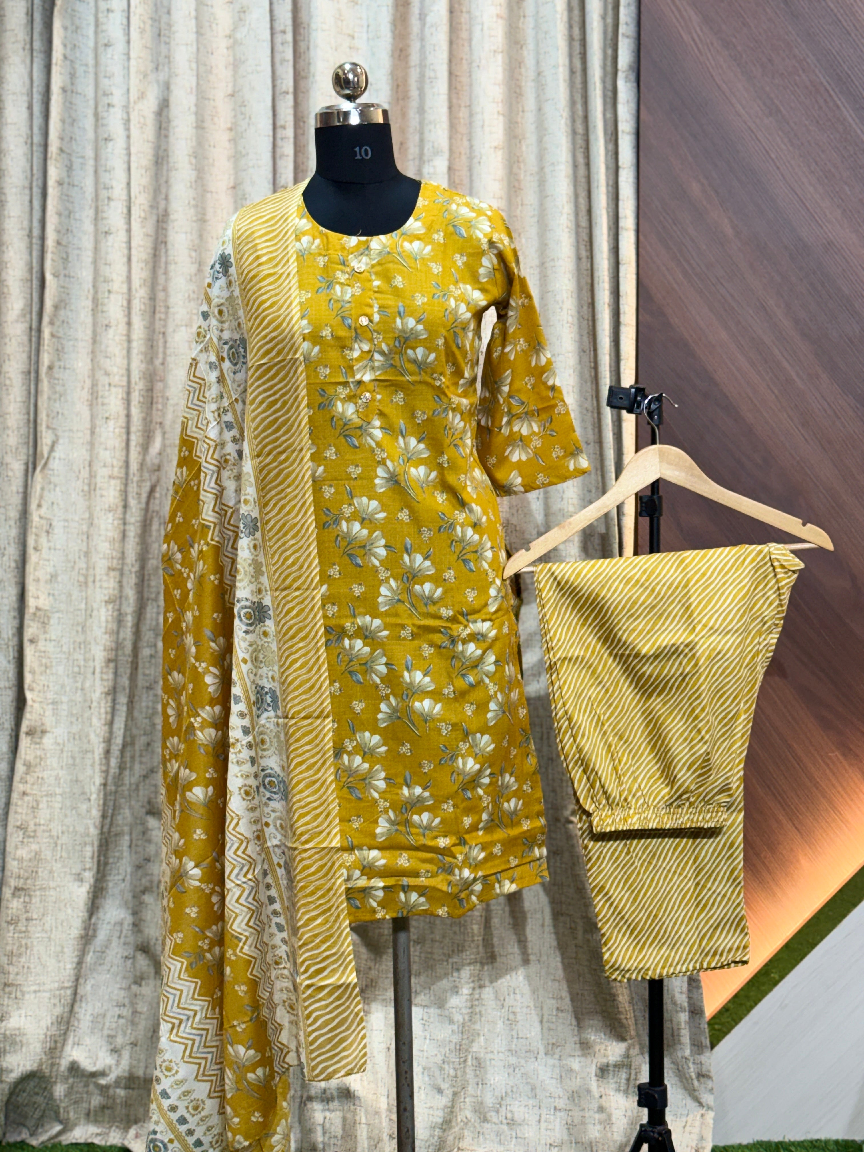 8255   - Cotton 3pc Kurta Set
