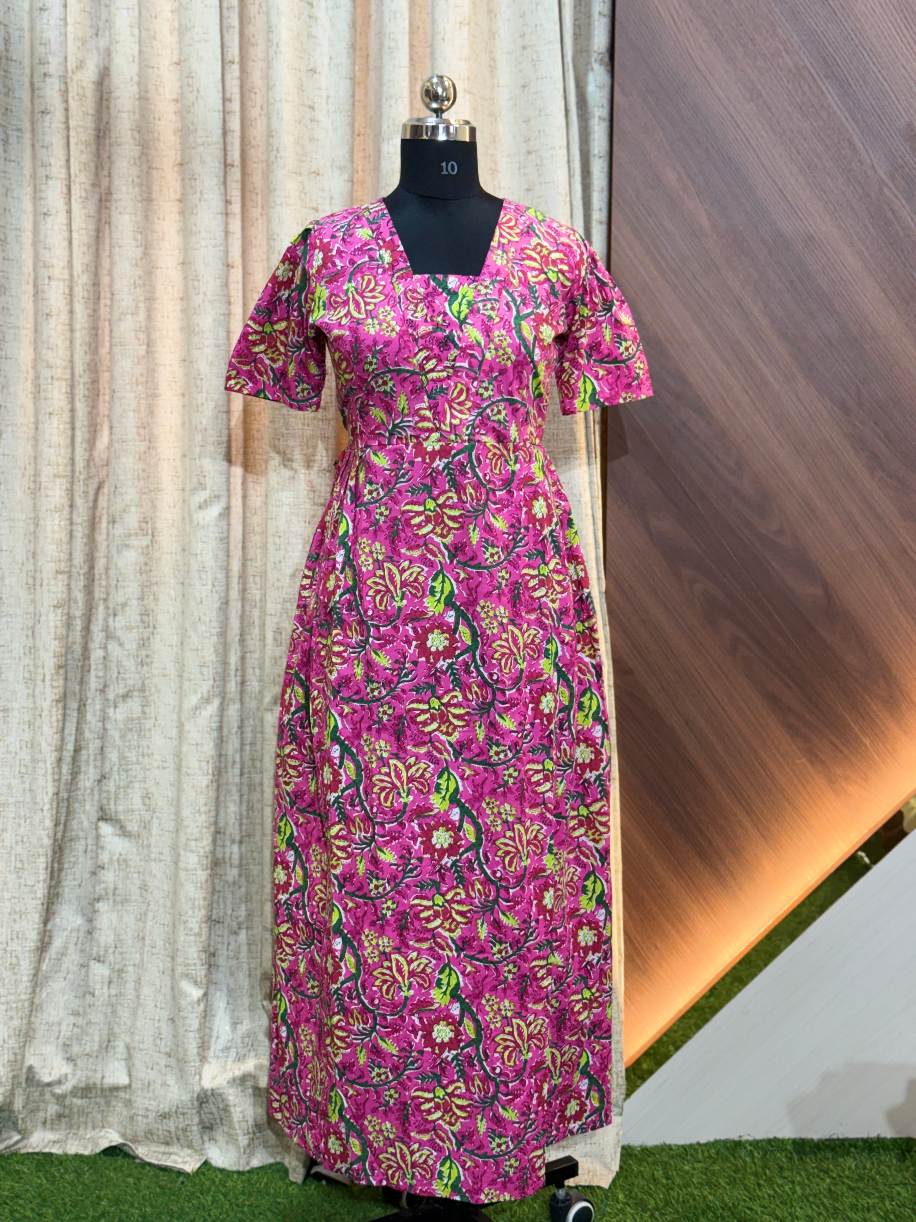 8424 - Frock Style Nighty
