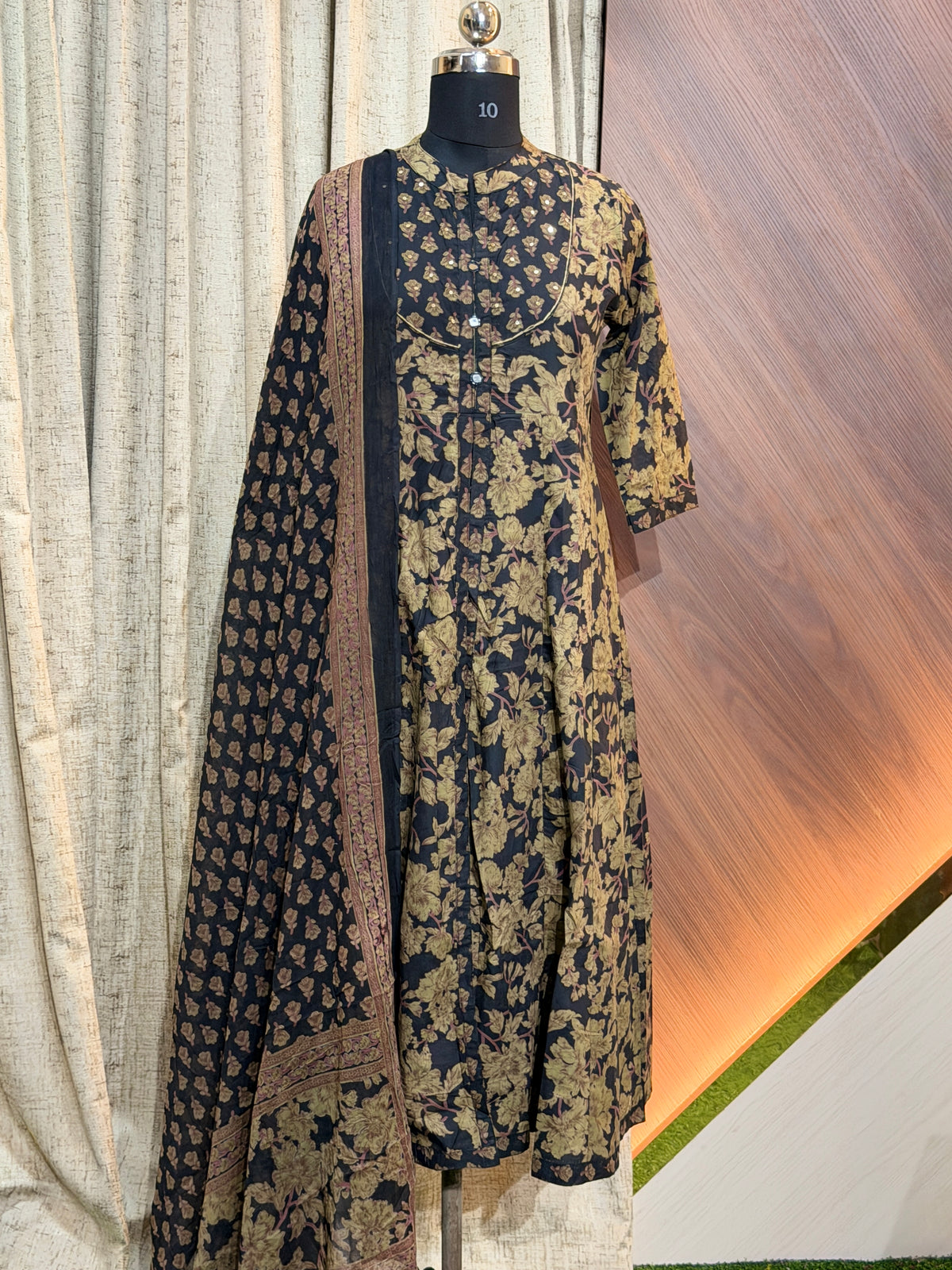 S131  -  Anarkali kurtis with duppatta