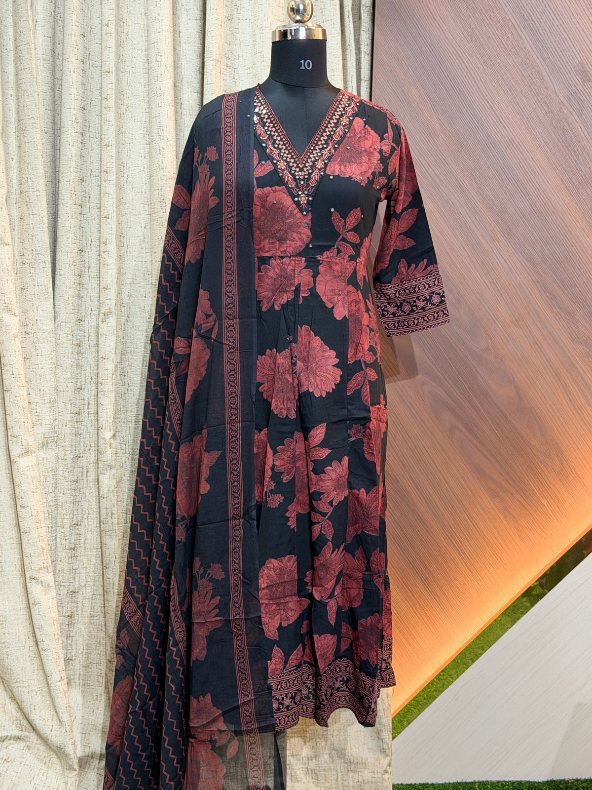 S133  -  Anarkali kurtis with duppatta