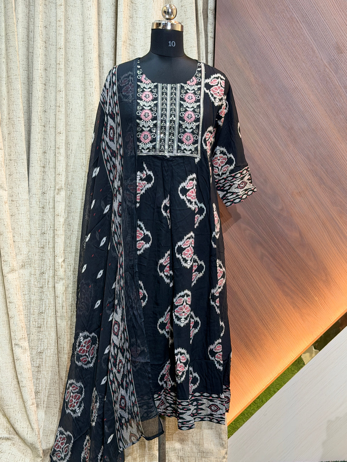 S137  -  Anarkali kurtis with duppatta