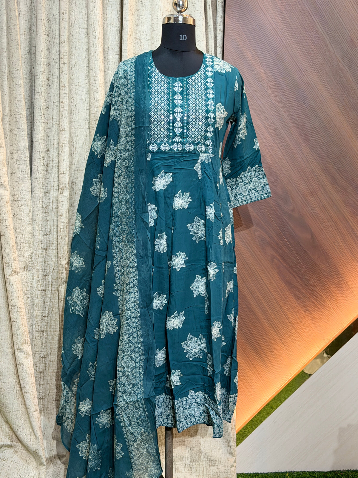 S139  -  Anarkali kurtis with duppatta