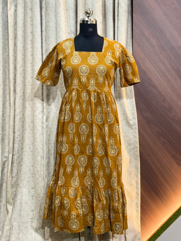 B732  -Cotton Frock
