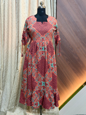 B772  - Frocks