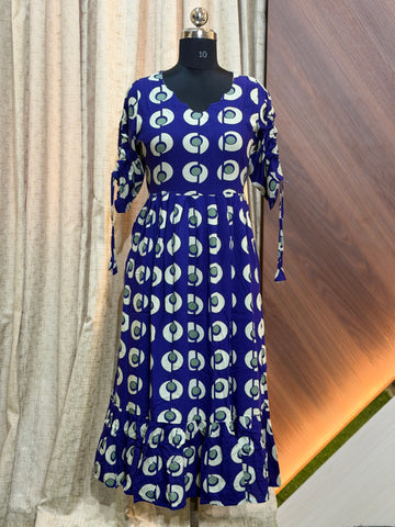B773  - Frocks