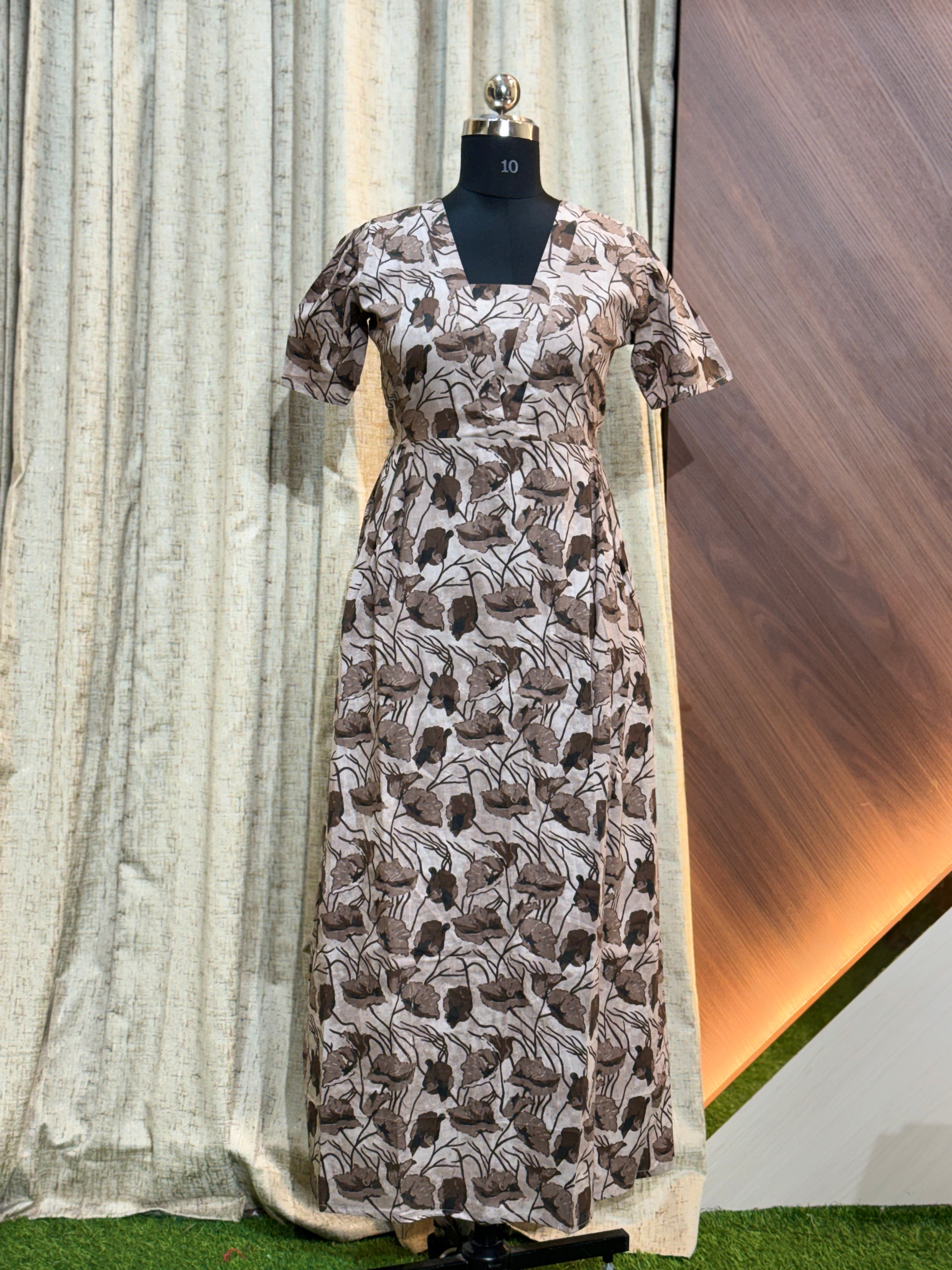 8746 - Frock Style Nighty