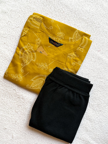 B875 - Kurti with Jeggings Combo