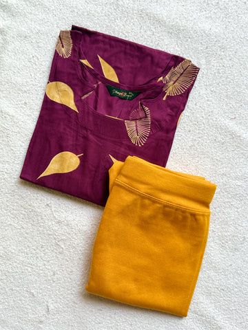 B882 - Kurti with Jeggings Combo