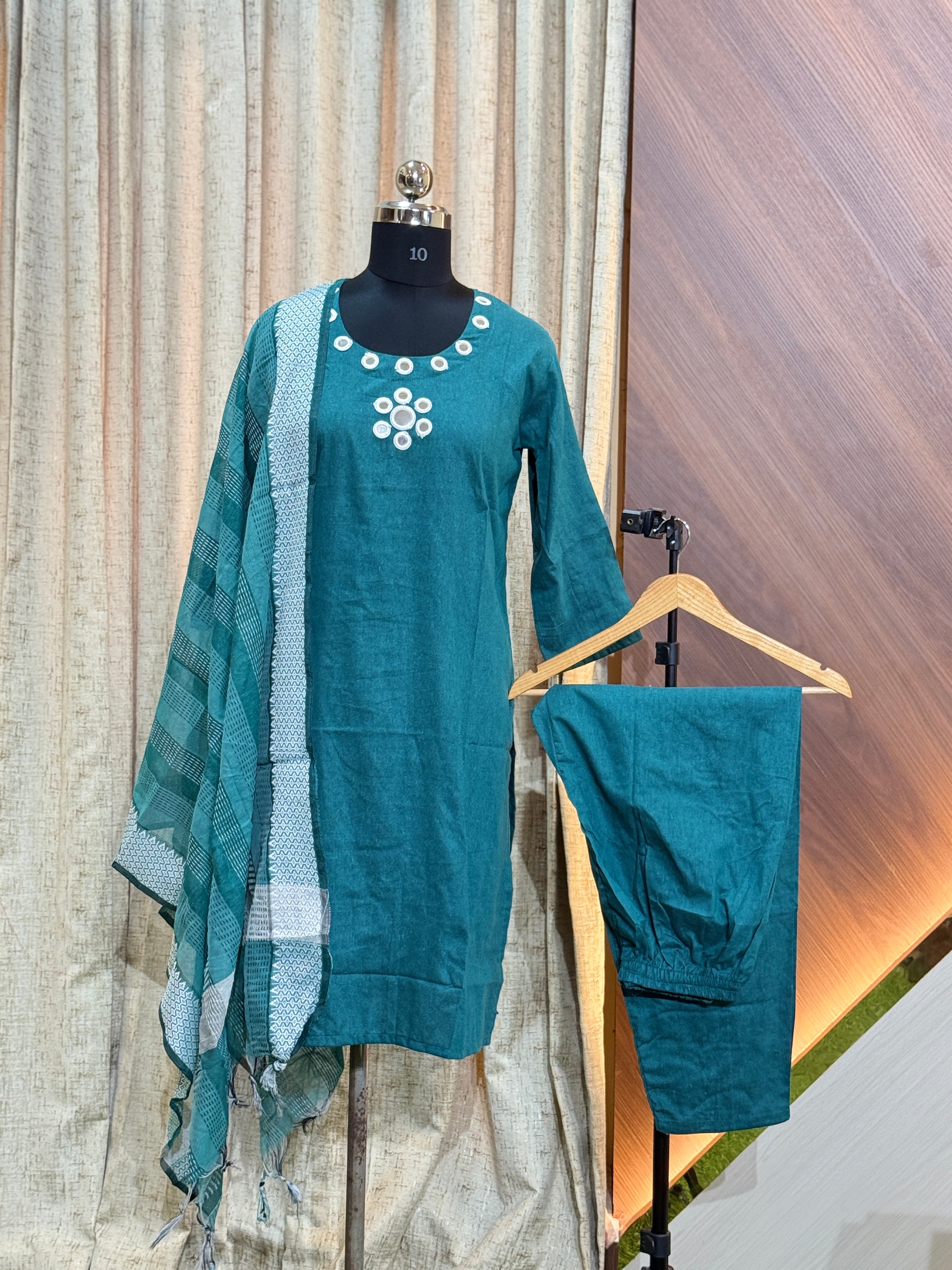 8833 - Cotton 3pc Kurta Set