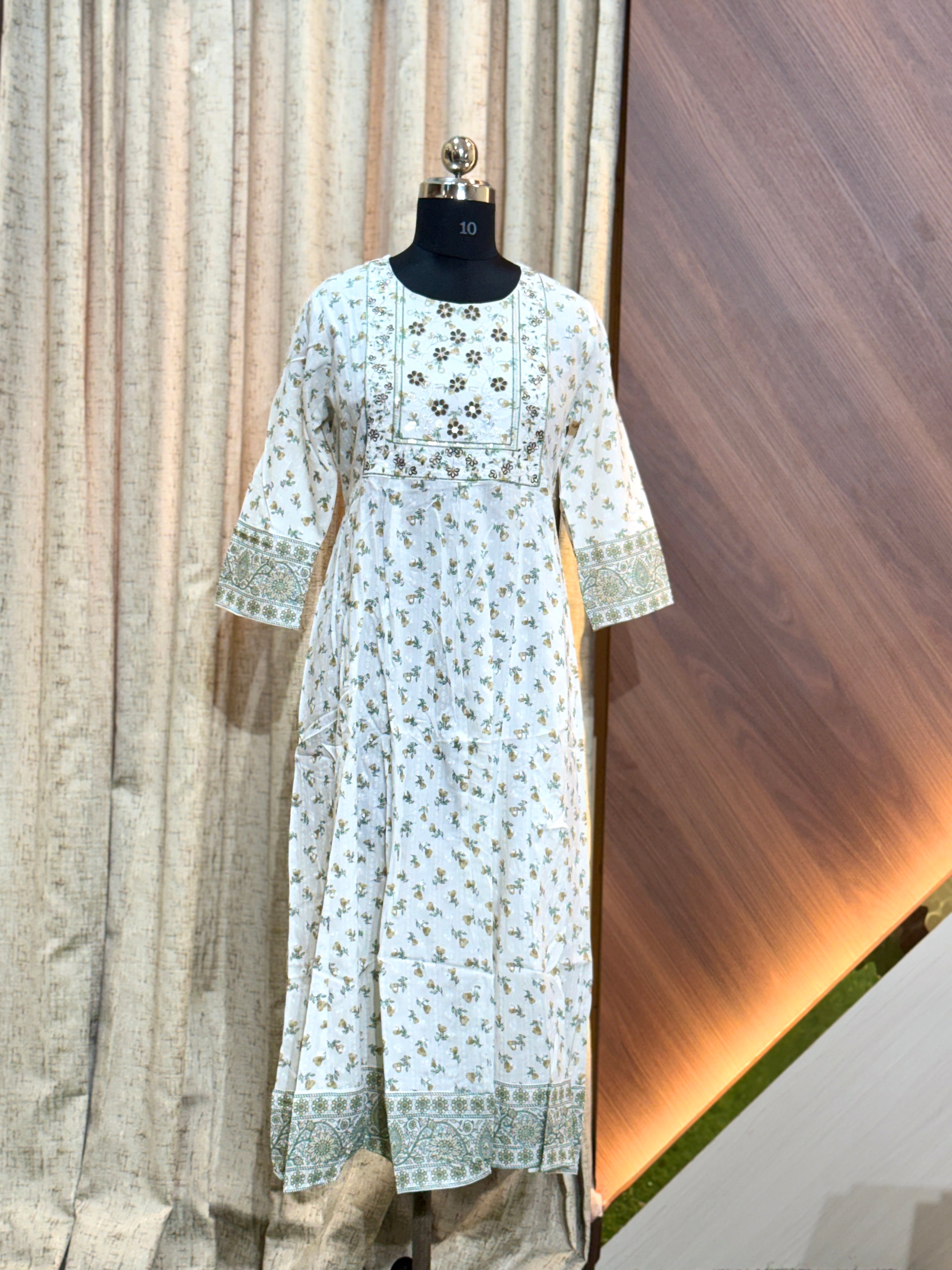 8856 -  Anarkali Kurtis