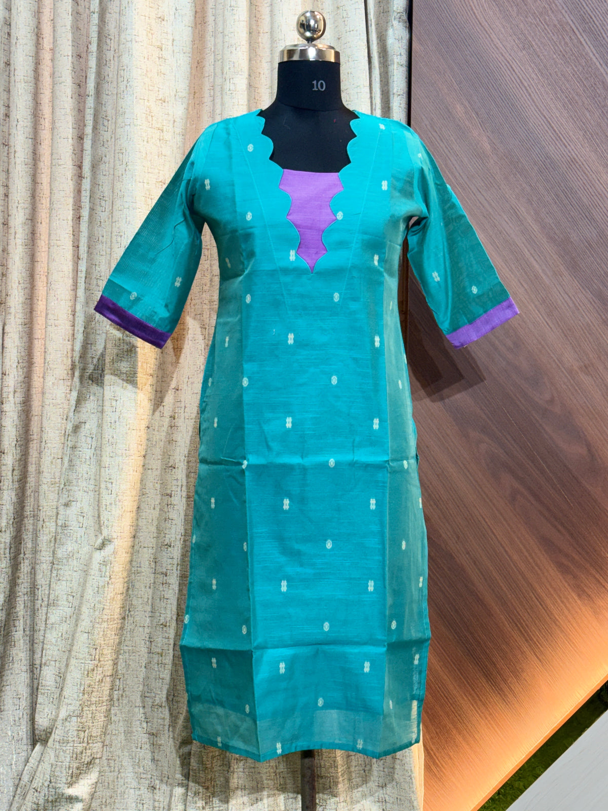 B434 - SILK KURTIS (For a wider hipline, buy one size larger)