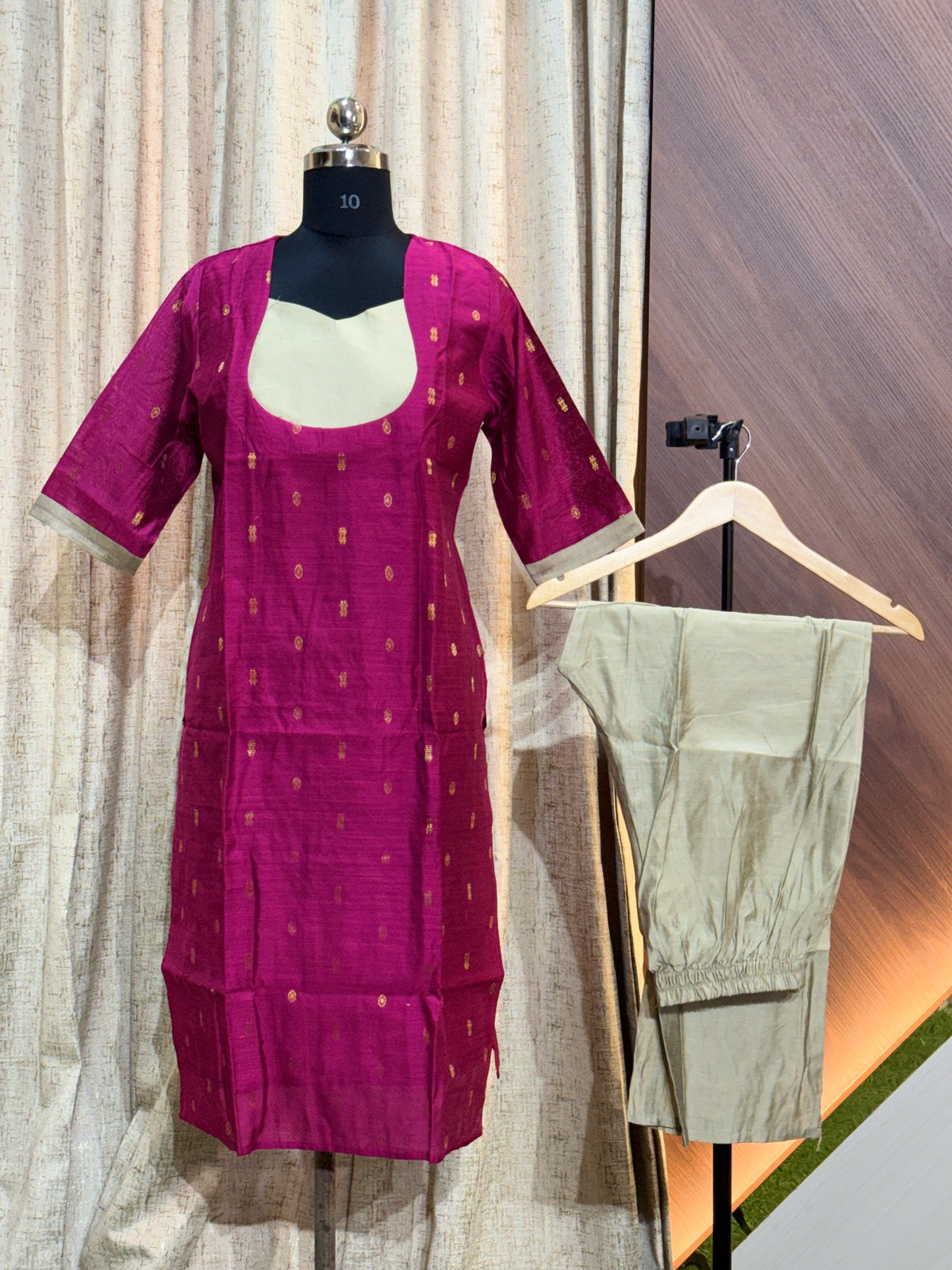 B930  - Raw silk Co-Ords Sets  (For a wider hipline, buy one size larger)