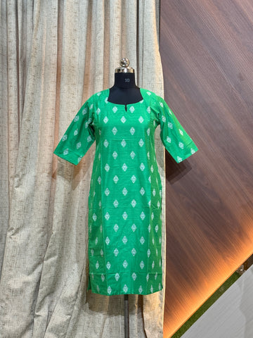 8993 -  SILK KURTIS