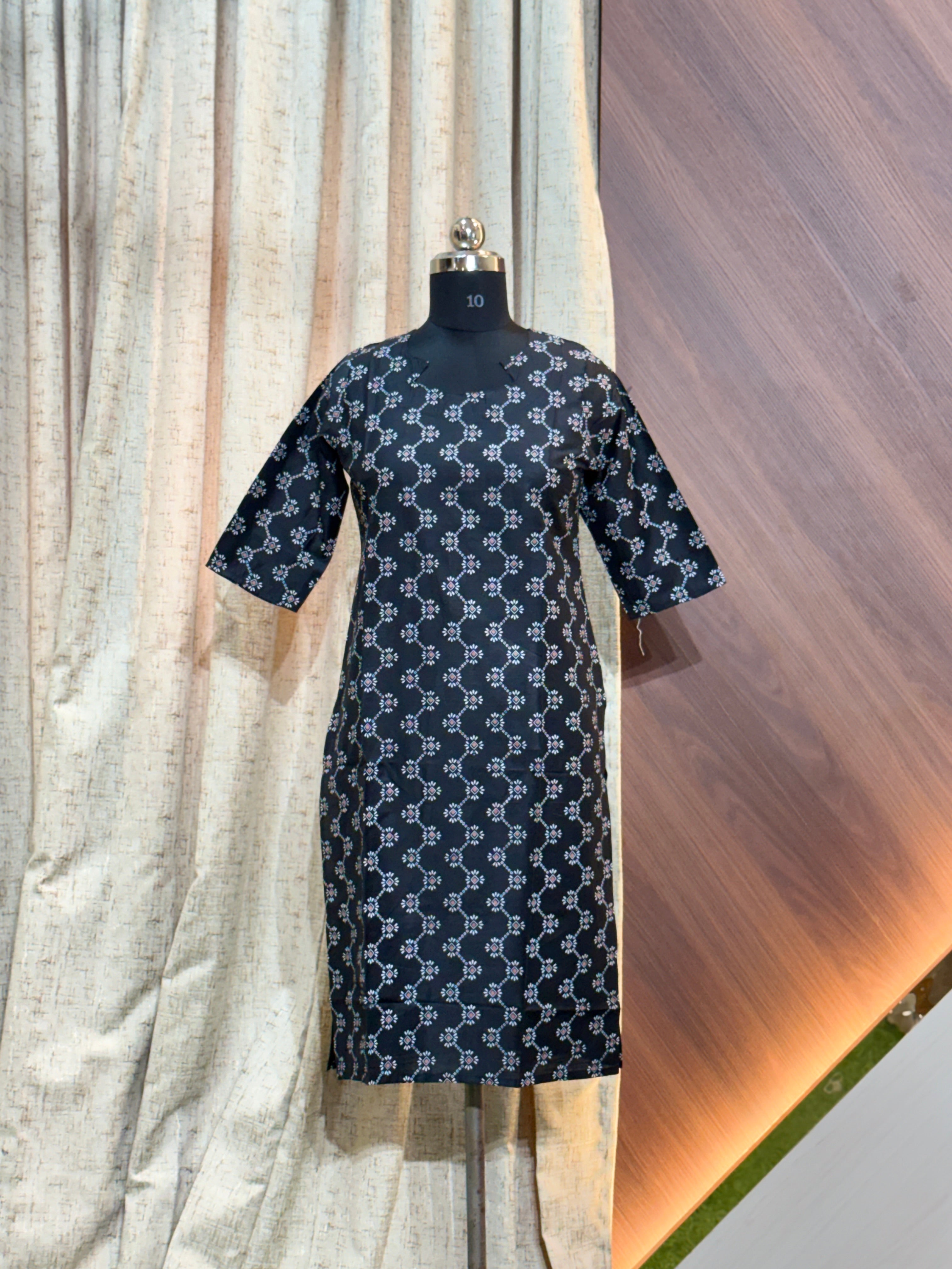 8992 -  SILK KURTIS