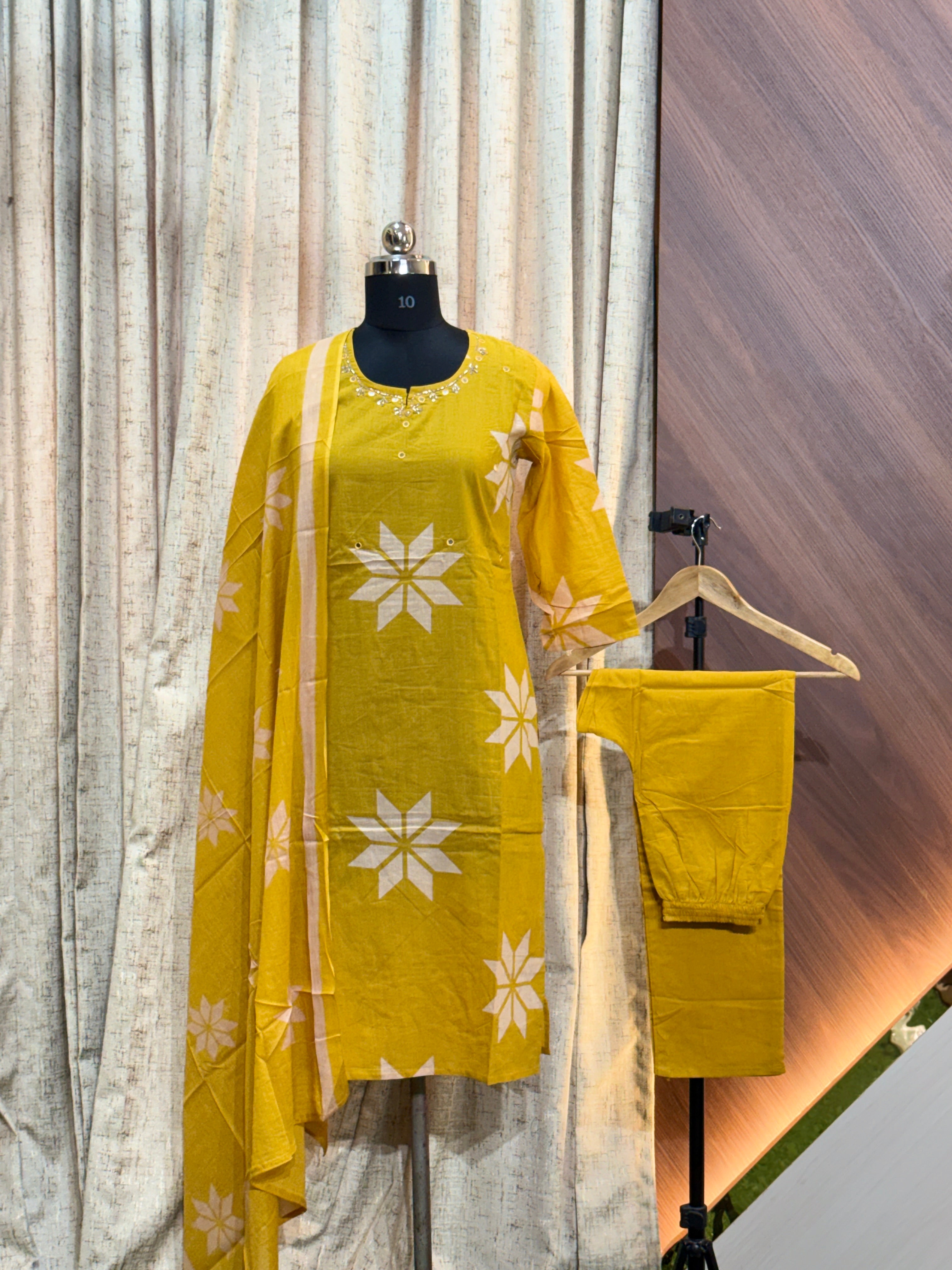 9018 - Cotton 3pc Kurta Set