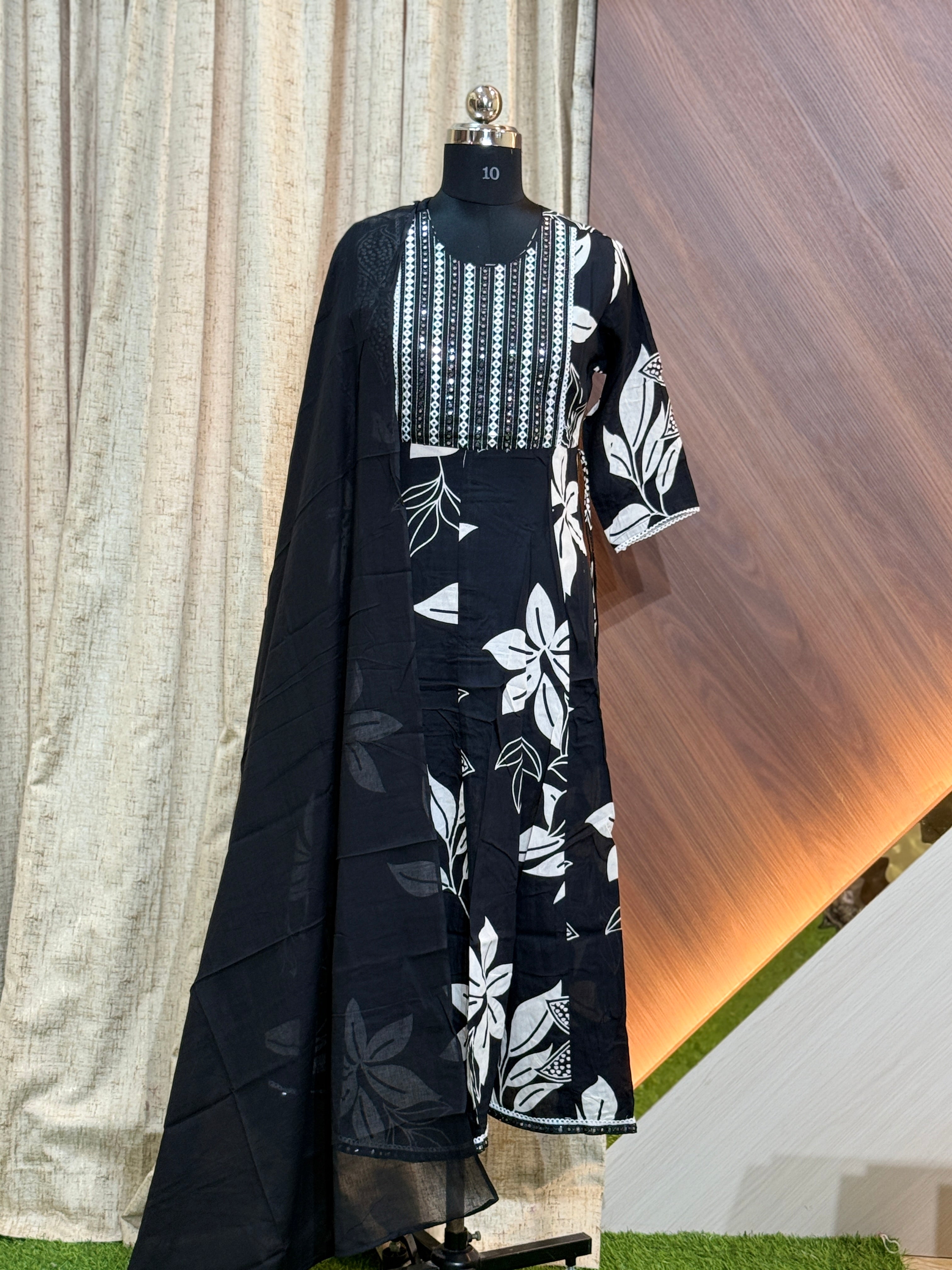 9056 -  Anarkali kurtis with duppatta