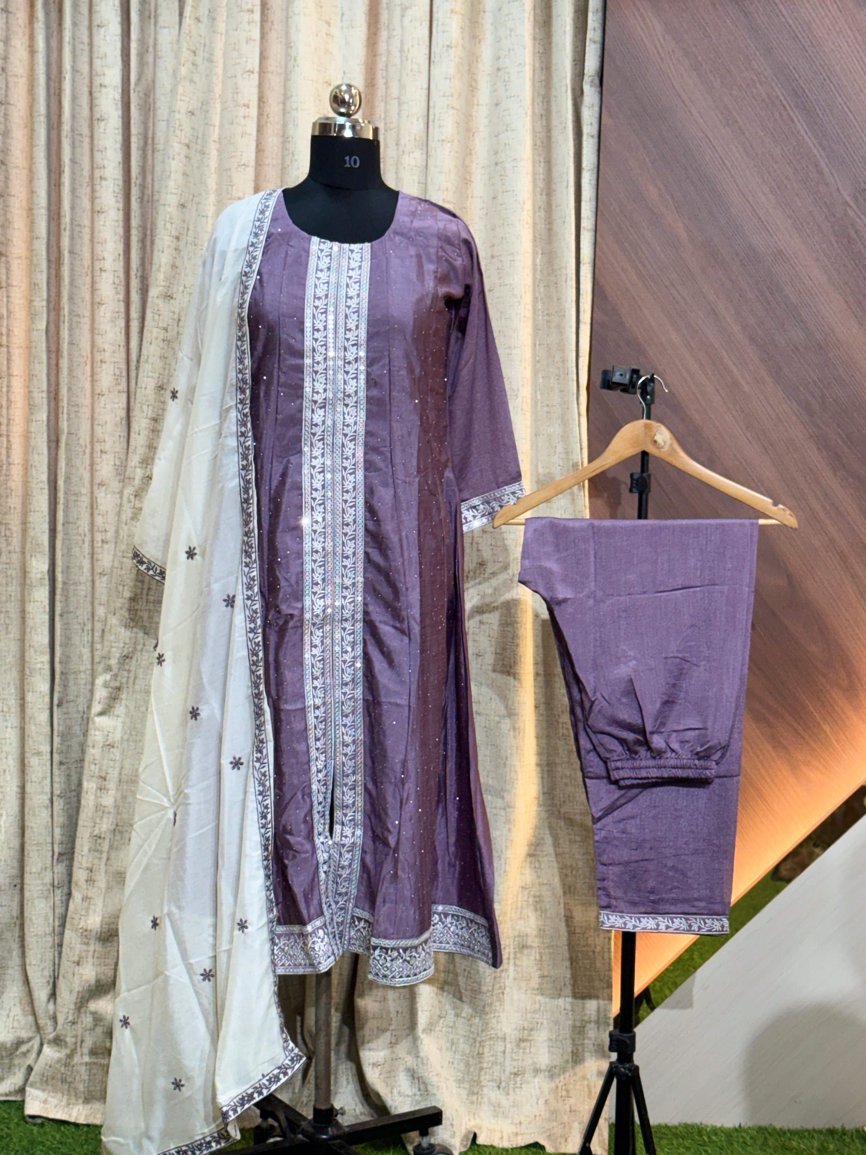 9066 - Designer Wear Anarkali Kurti Set