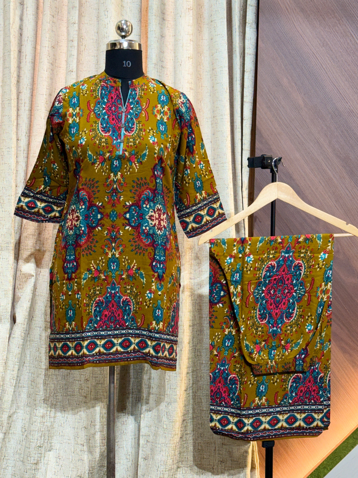 B957 -  Premium Ethnic Printed Kurti with Matching Pants