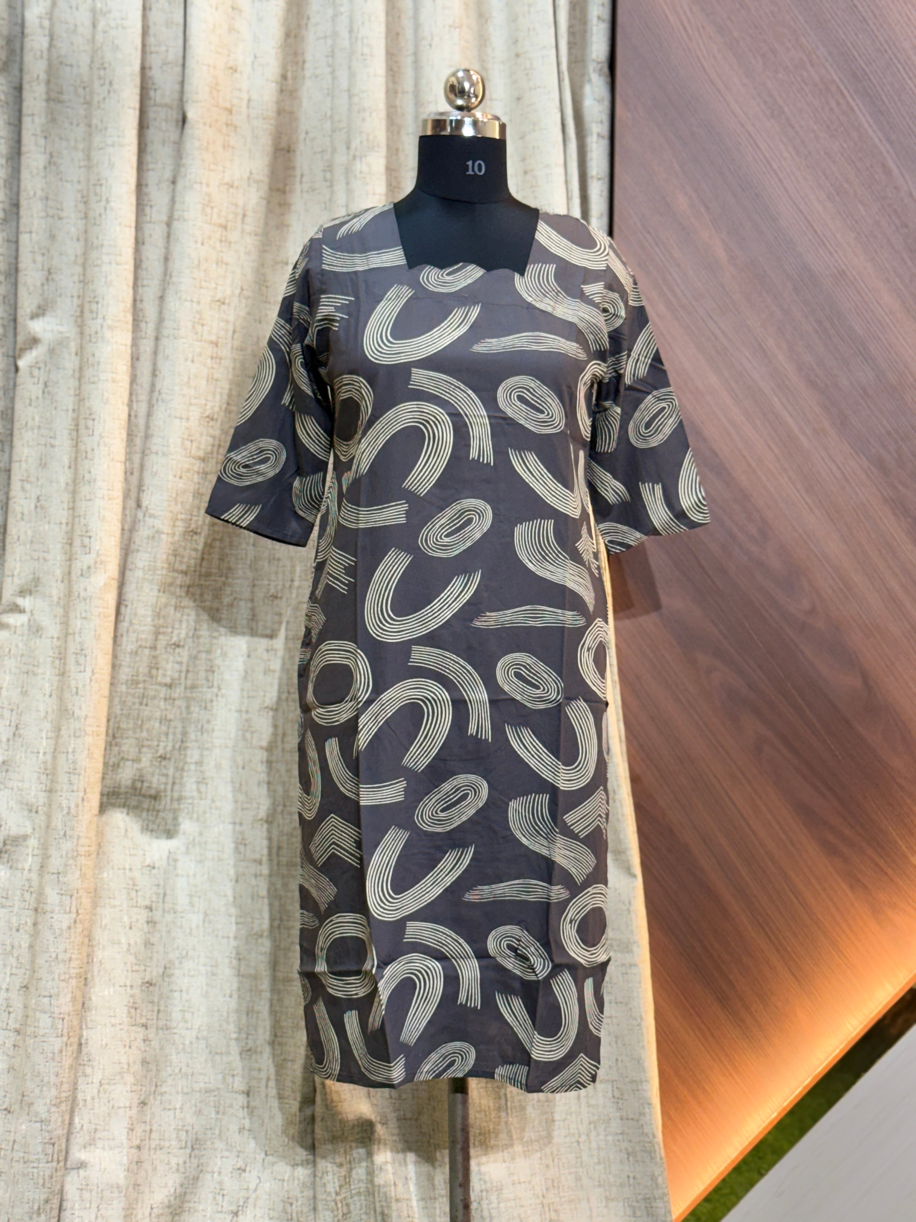 9140 - Daily wear Kurtis