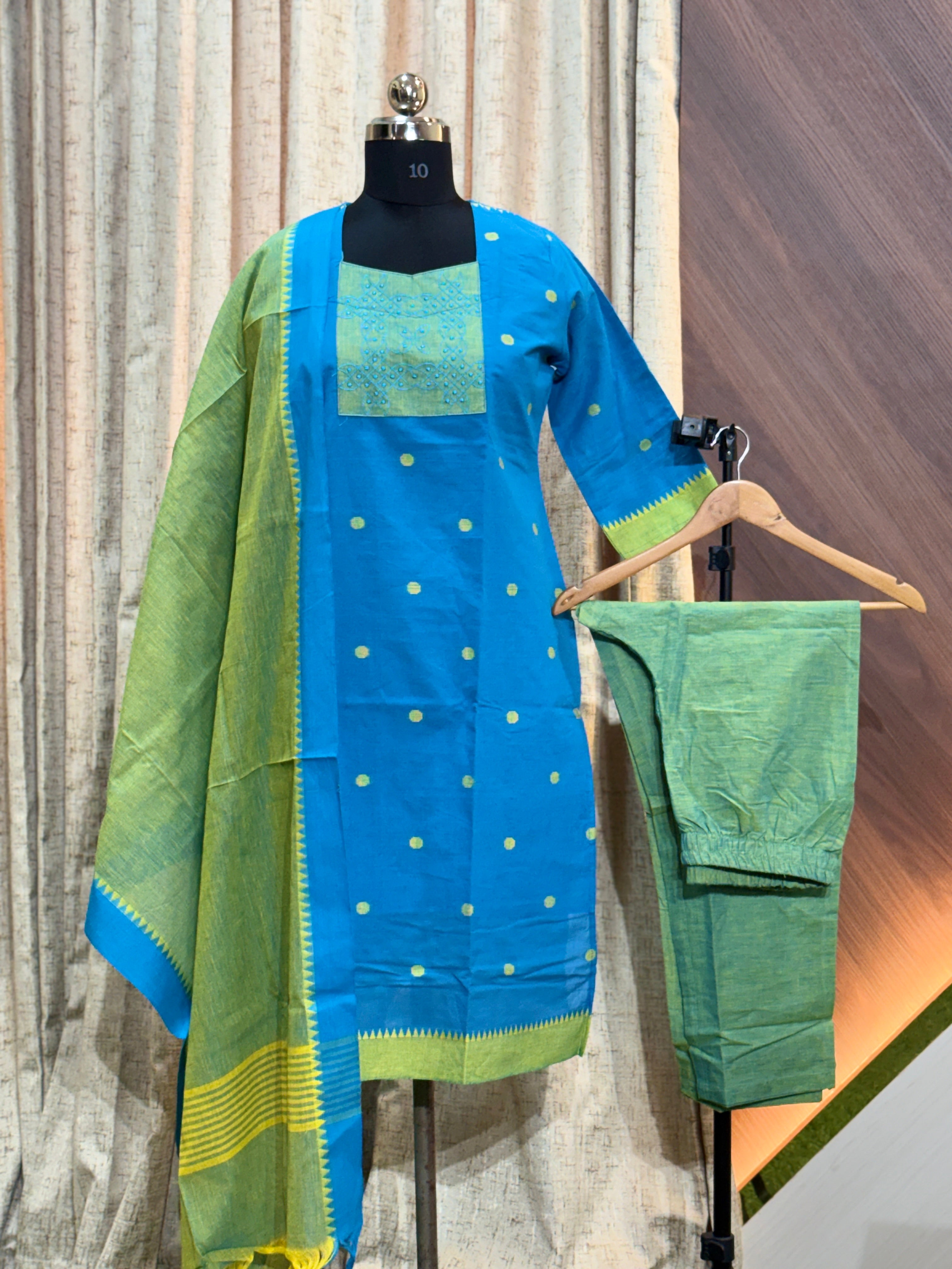 9184 - Kurti with pant and Duppatta ( Mangalagiri )