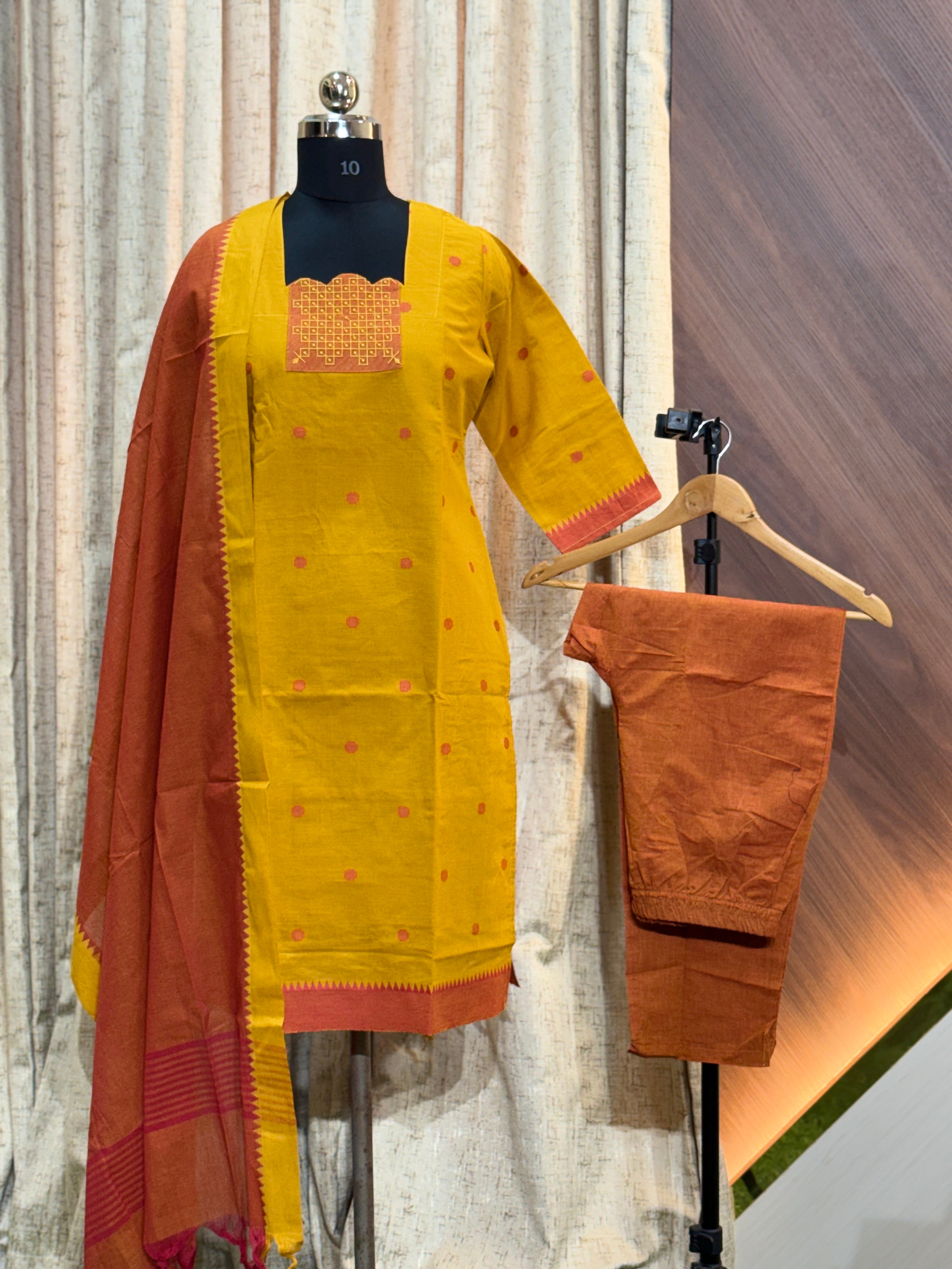 9189 - Kurti with pant and Duppatta ( Mangalagiri )