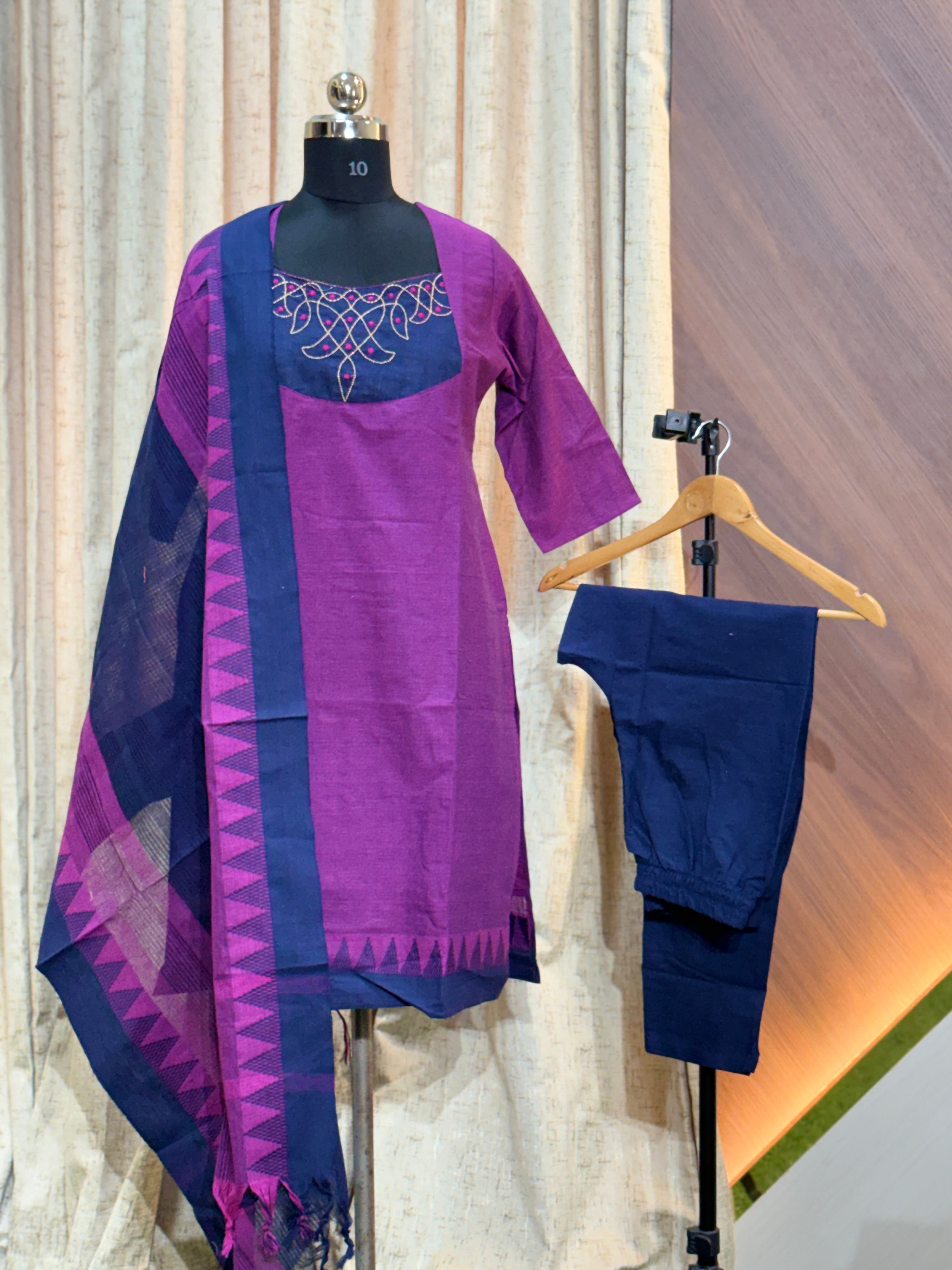 9188 - Kurti with pant and Duppatta ( Mangalagiri )