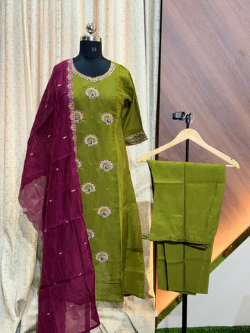 S033 - Kurti with Pant and Dupatta