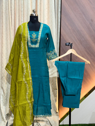 S035 - Kurti with Pant and Dupatta
