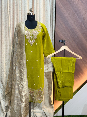 S043 - Kurti with Pant and Dupatta