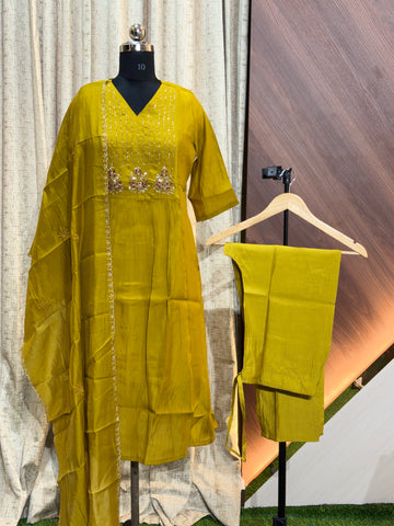 S026 - Kurti with Pant and Dupatta