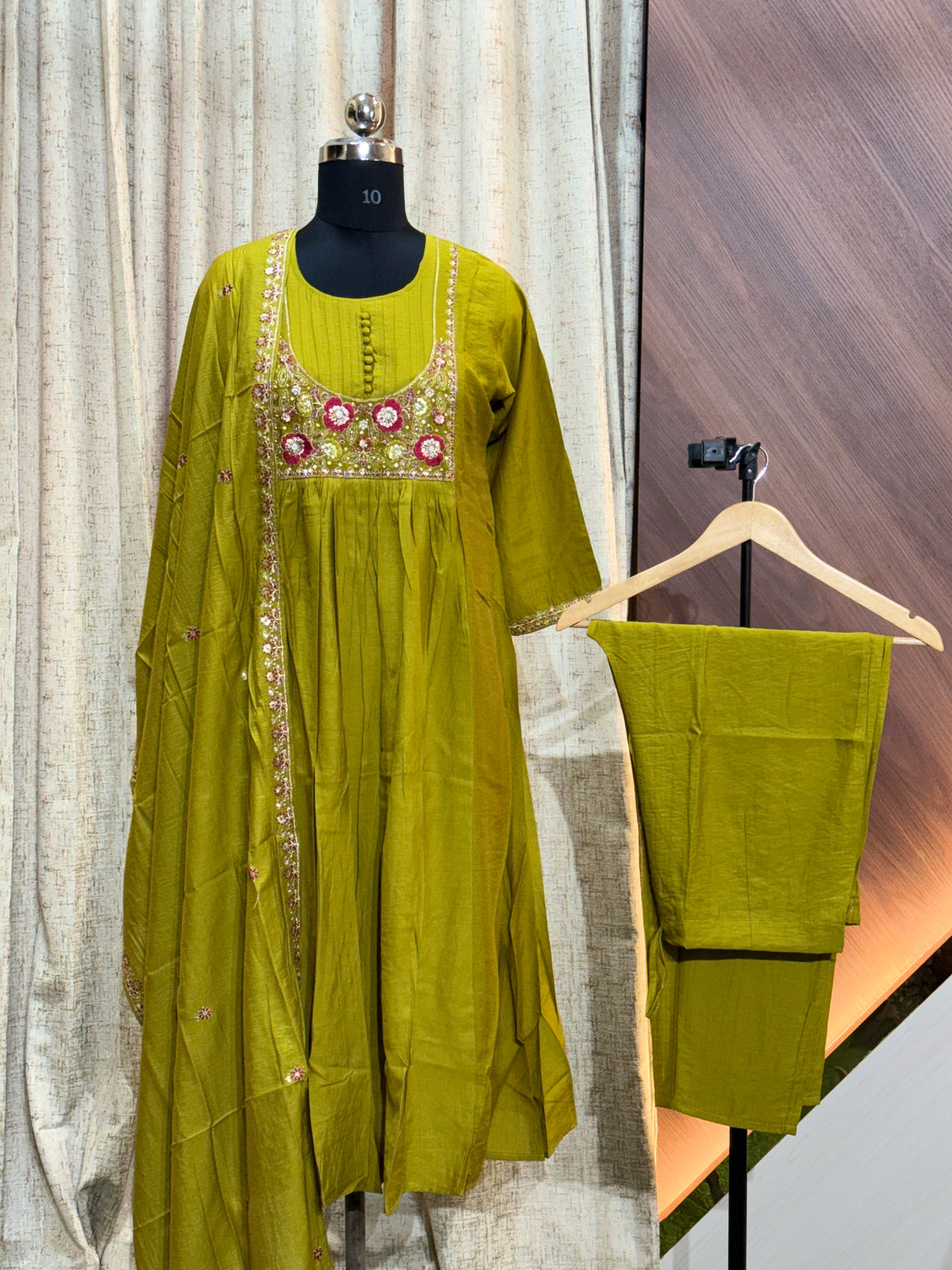 S124 - Kurti with Pant and Dupatta
