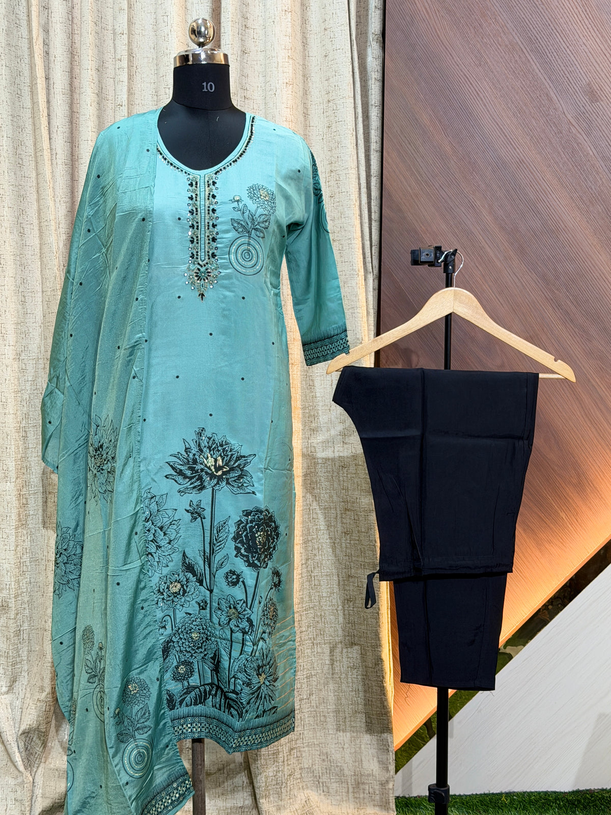 S125 - Kurti with Pant and Dupatta