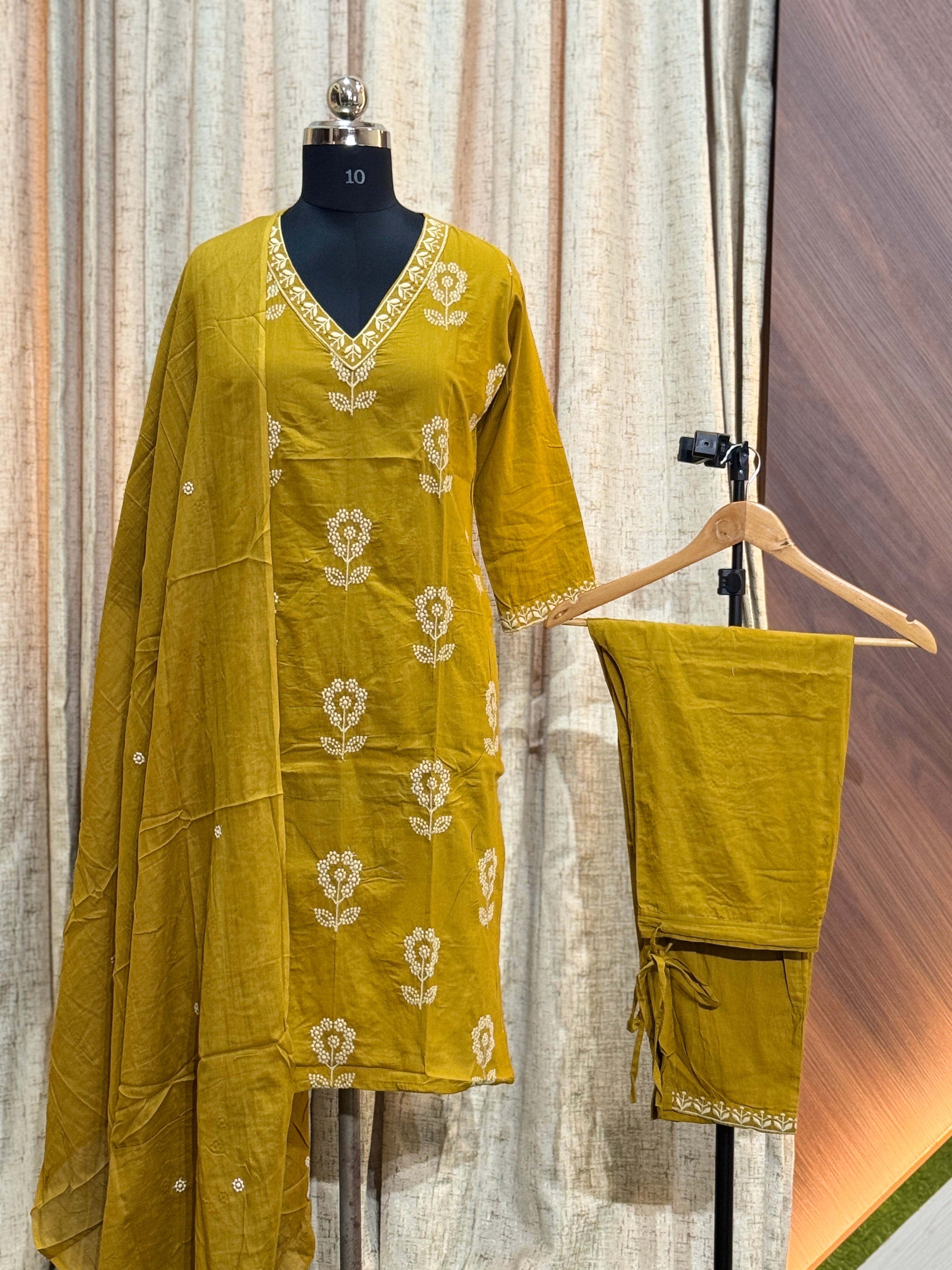 9258 - Straight cut Kurti with Pant and Duppatta
