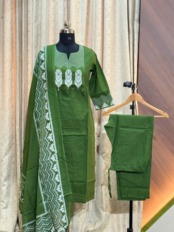 9256 - Straight cut Kurti with Pant and Duppatta