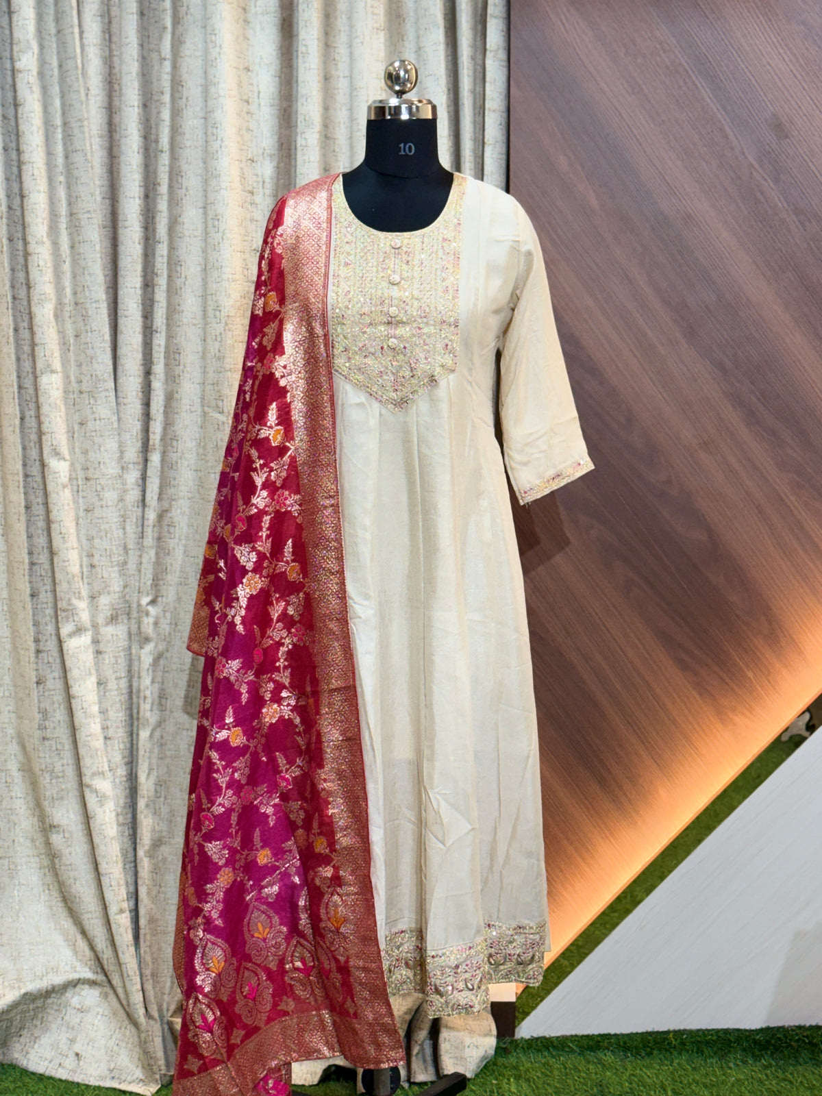 S143  -  Anarkali kurtis with duppatta