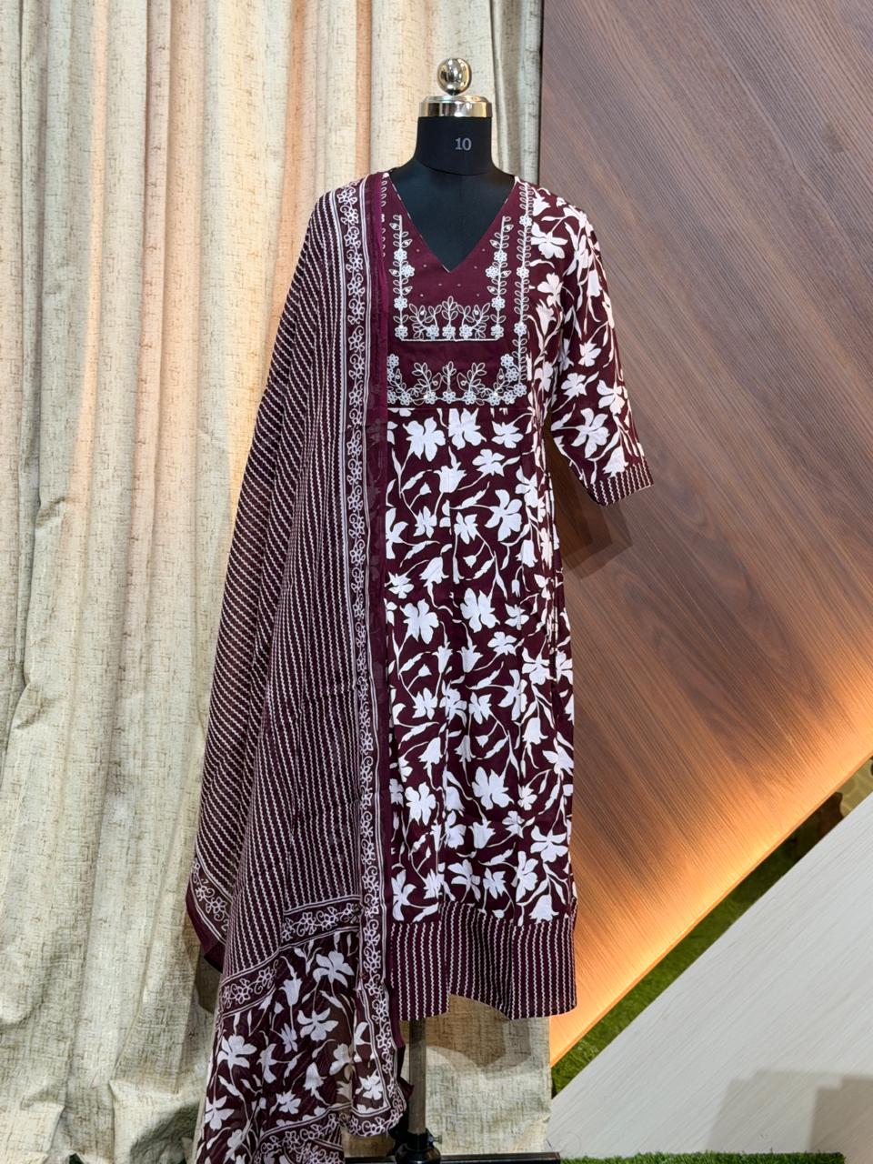 9456 -  Anarkali kurtis with duppatta