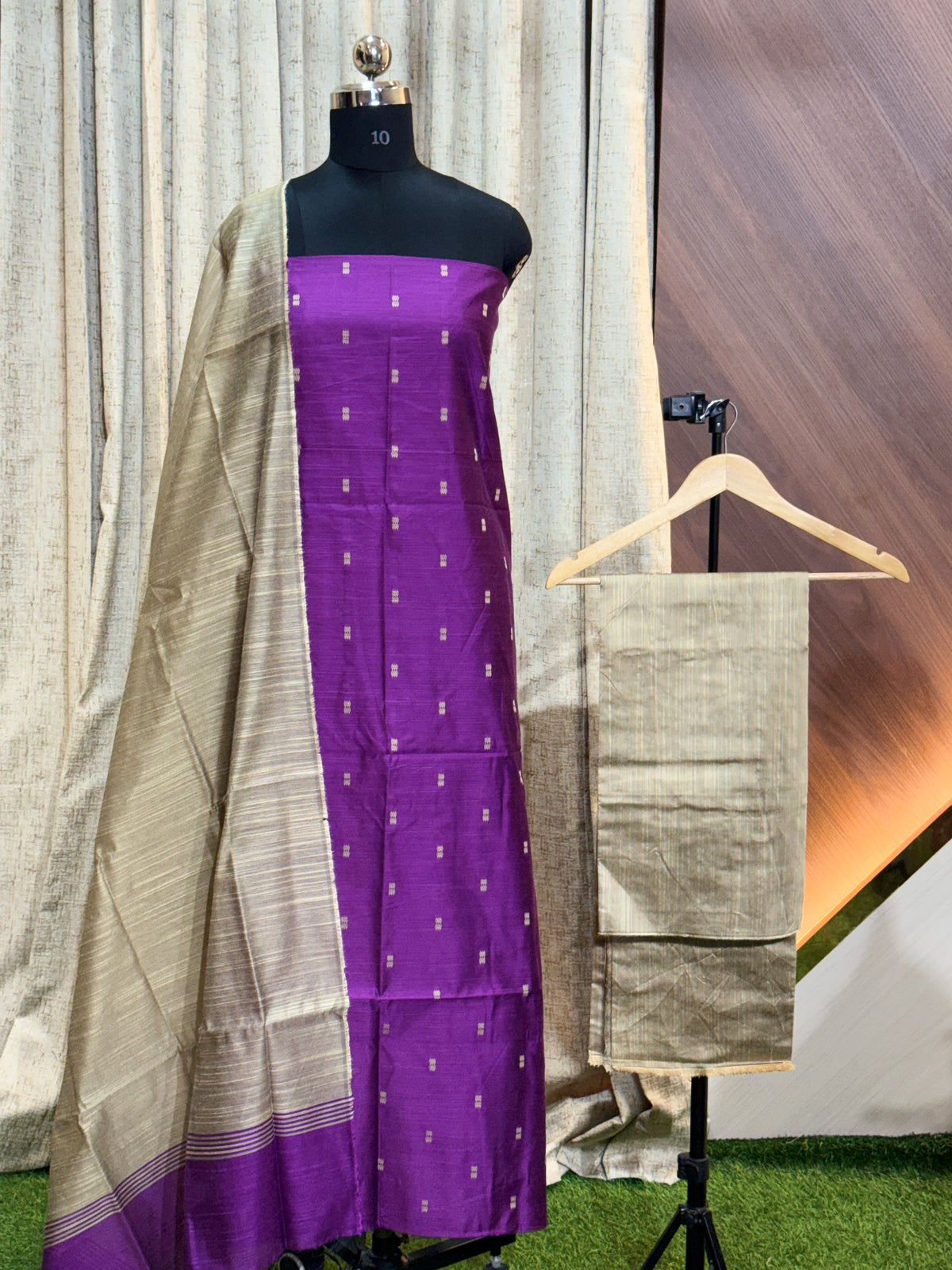 S195 - Petal (Light Purple)