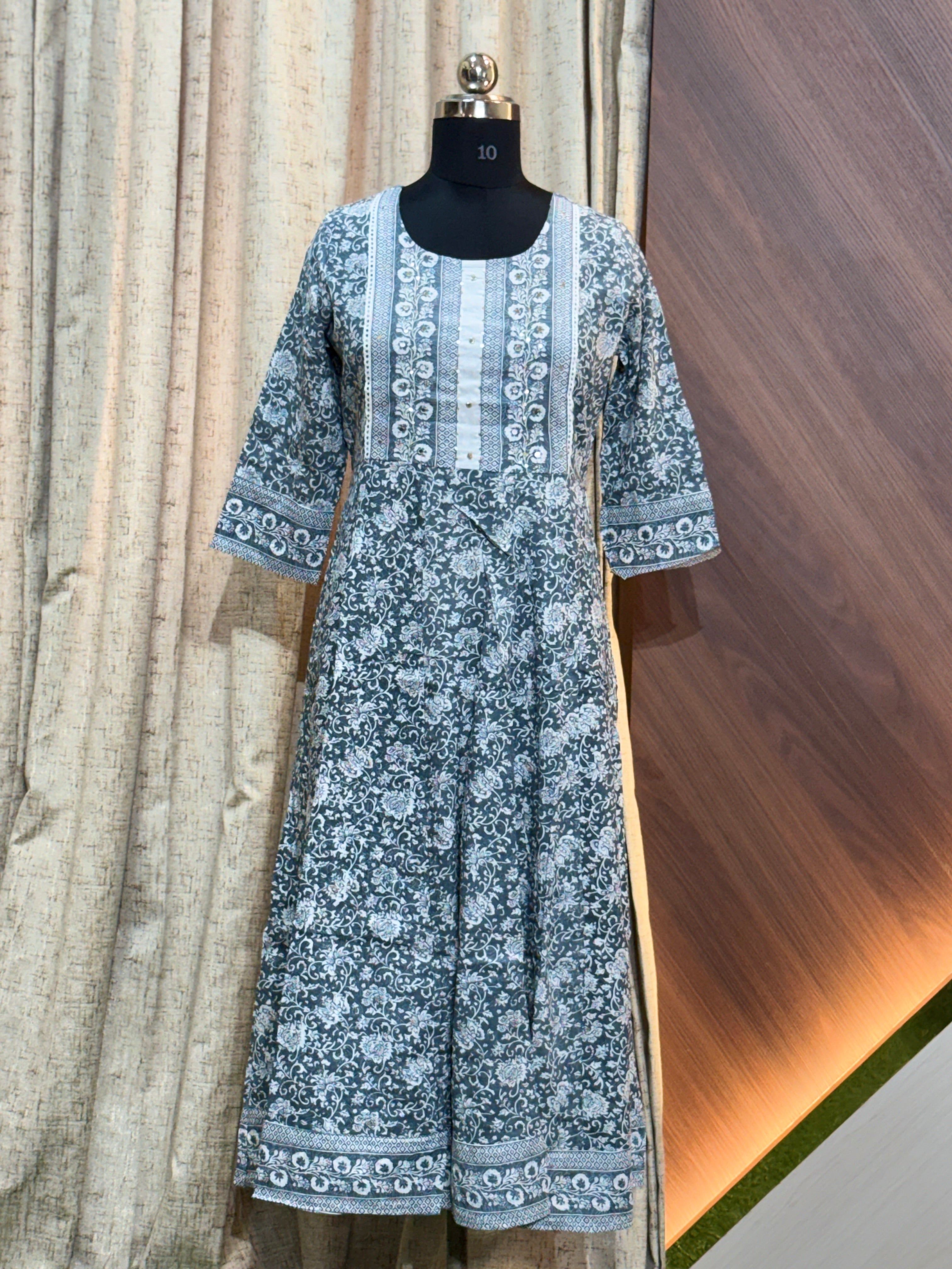 9593 -  Anarkali Kurtis