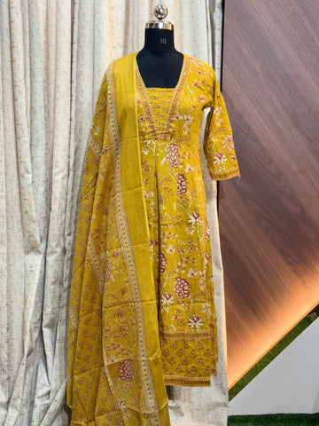 S352 -   Anarkali kurtis with duppatta