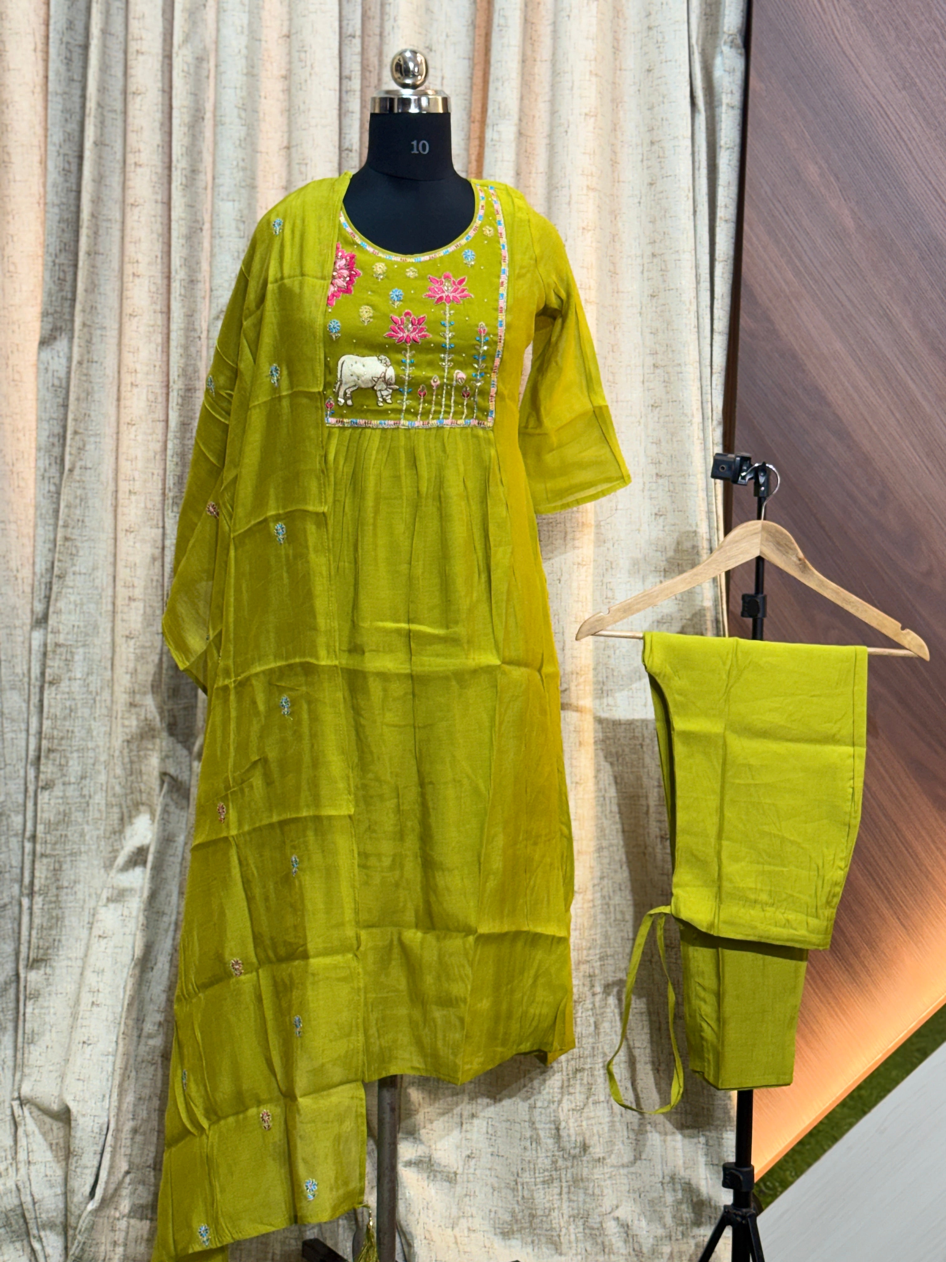 9980  - Kurti with Pant and Dupatta