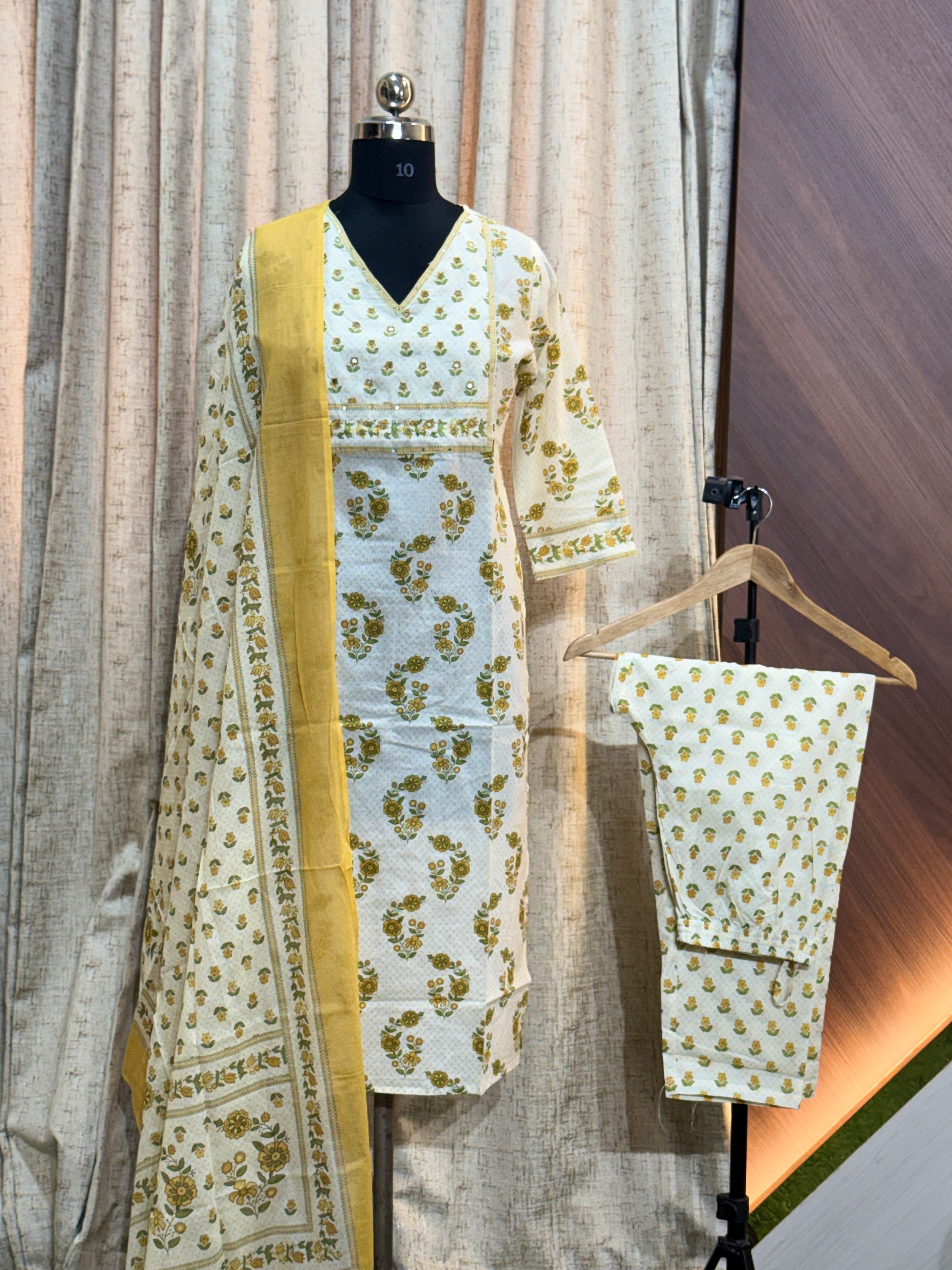 9973  - Kurti with Pant and Dupatta